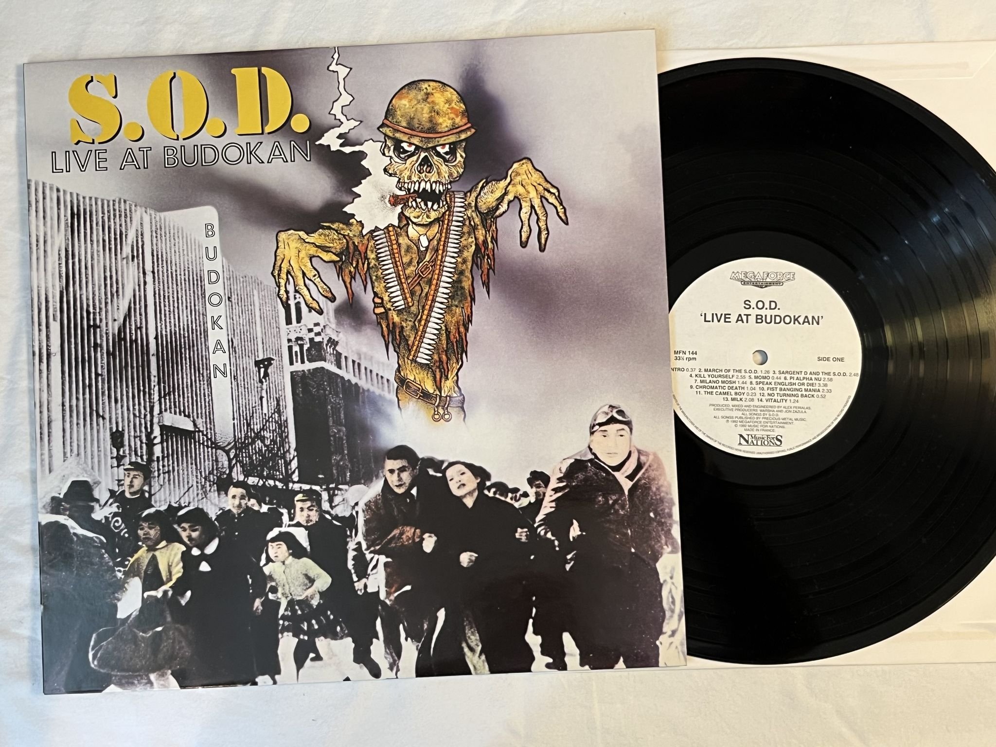 Omslagsbild för skivan S.O.D. Live At Budokan LP -92 music for nations MFN 144