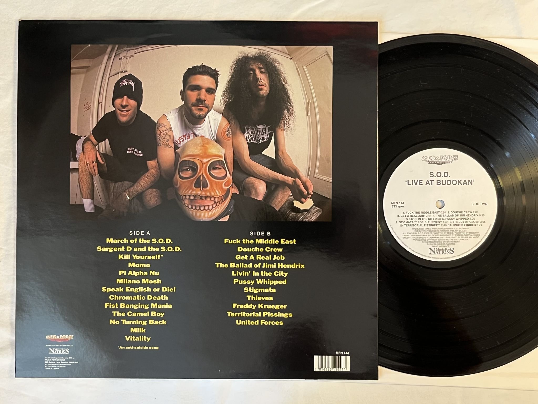 Omslagsbild för skivan S.O.D. Live At Budokan LP -92 music for nations MFN 144