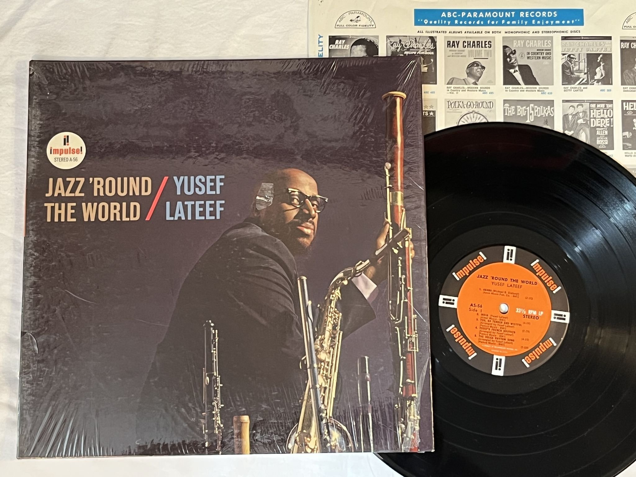 Omslagsbild för skivan YUSEF LATEEF jazz 'round the world LP -64 US IMPULSE AS-56