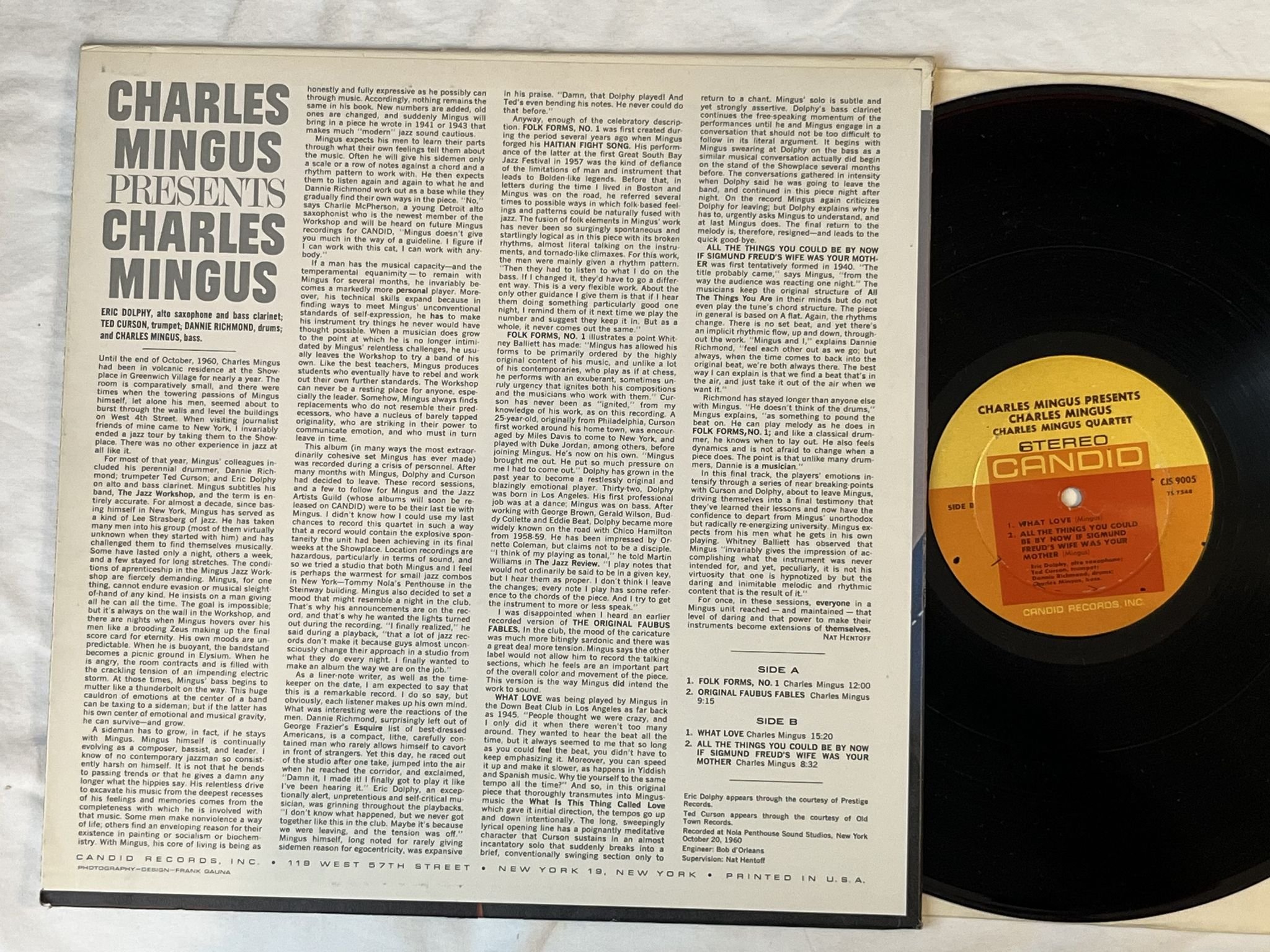 Omslagsbild för skivan CHARLES MINGUS Presents Charles Mingus LP -61 US CANDID 9005