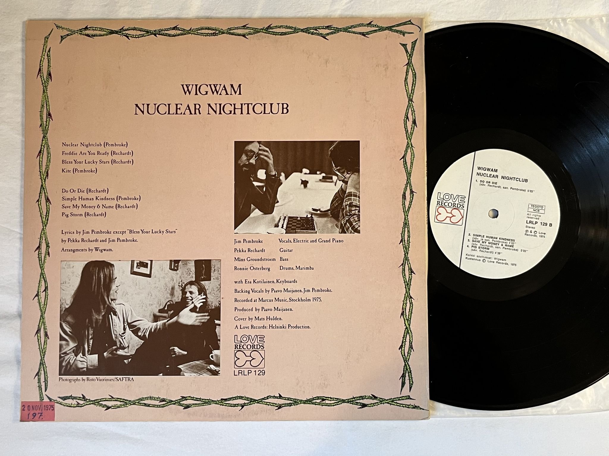 Omslagsbild för skivan WIGWAM nuclear nightclub LP -75 Fin LOVE RECORDS LRLP 129