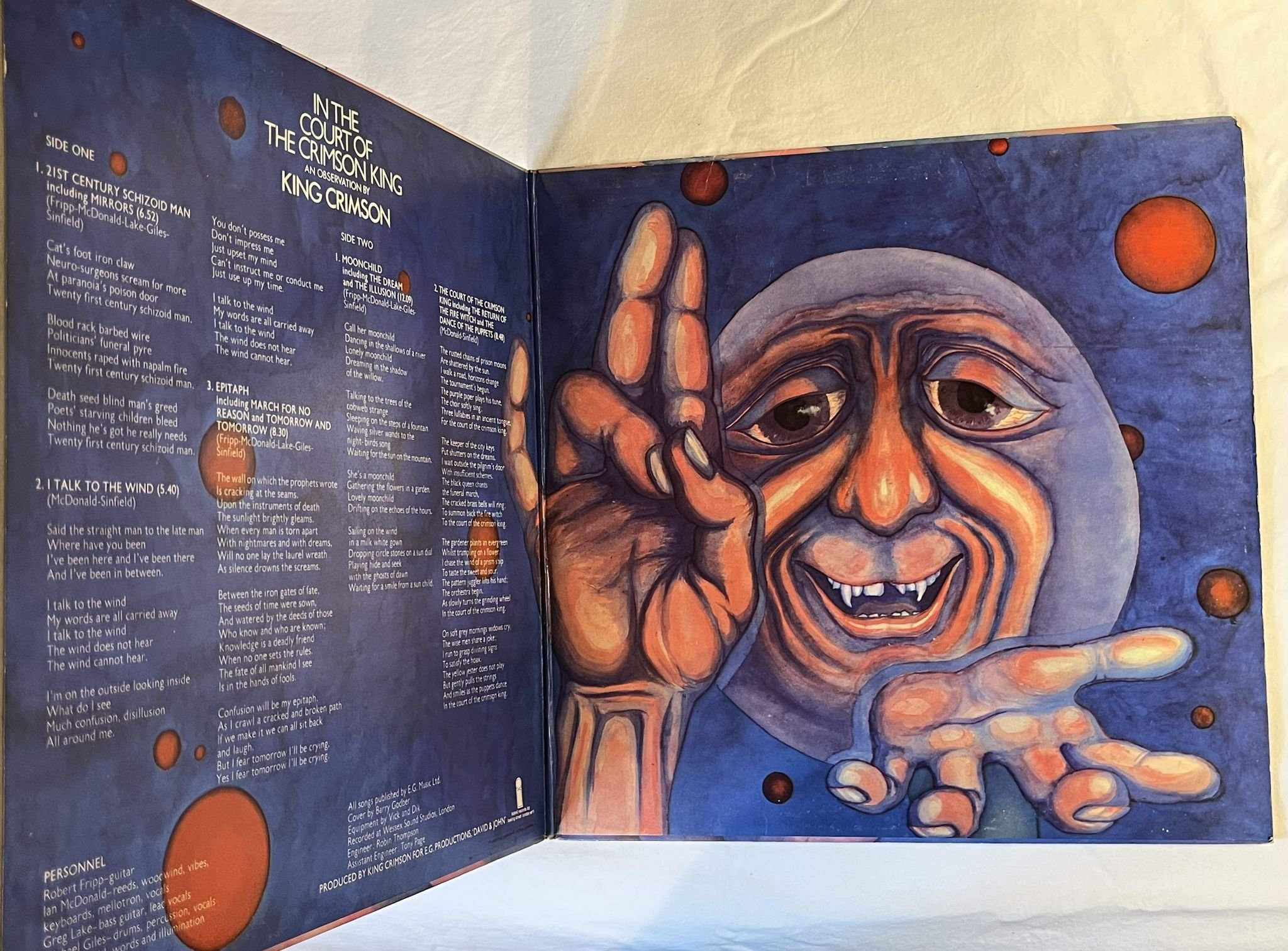 Omslagsbild för skivan KING CRIMSON in the court of Crimson King LP 69 UK ISLAND ILPS 9111 ** 1st Ed **