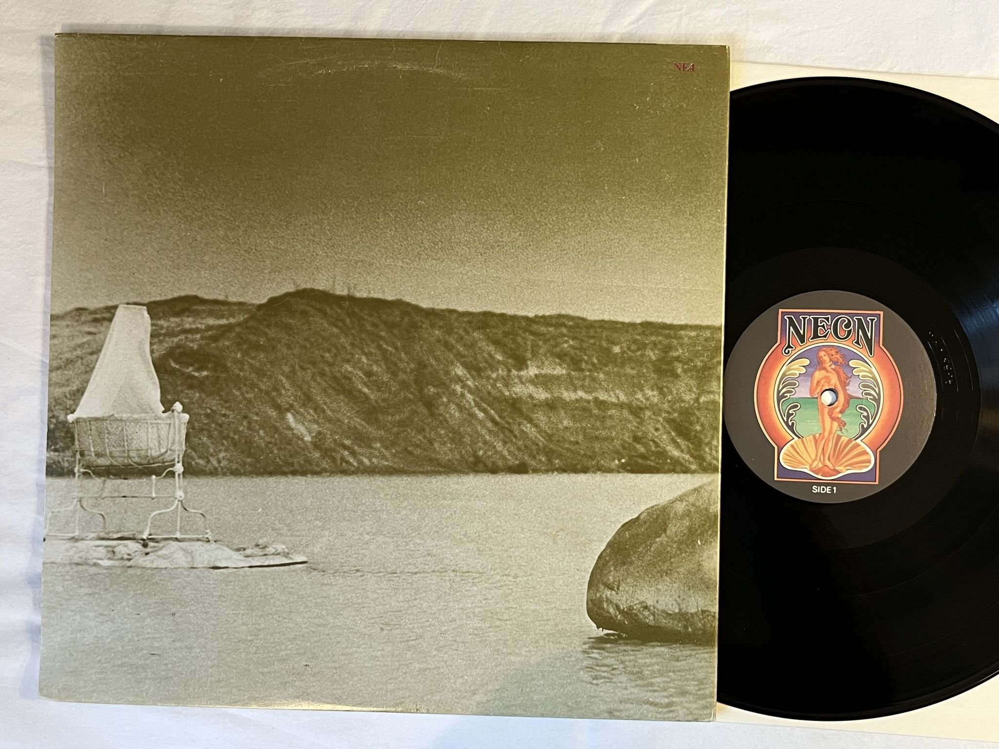 Omslagsbild för skivan TONTON MACOUTE s/t LP -71 UK RCA NE 4 *** JAZZ PROG ***