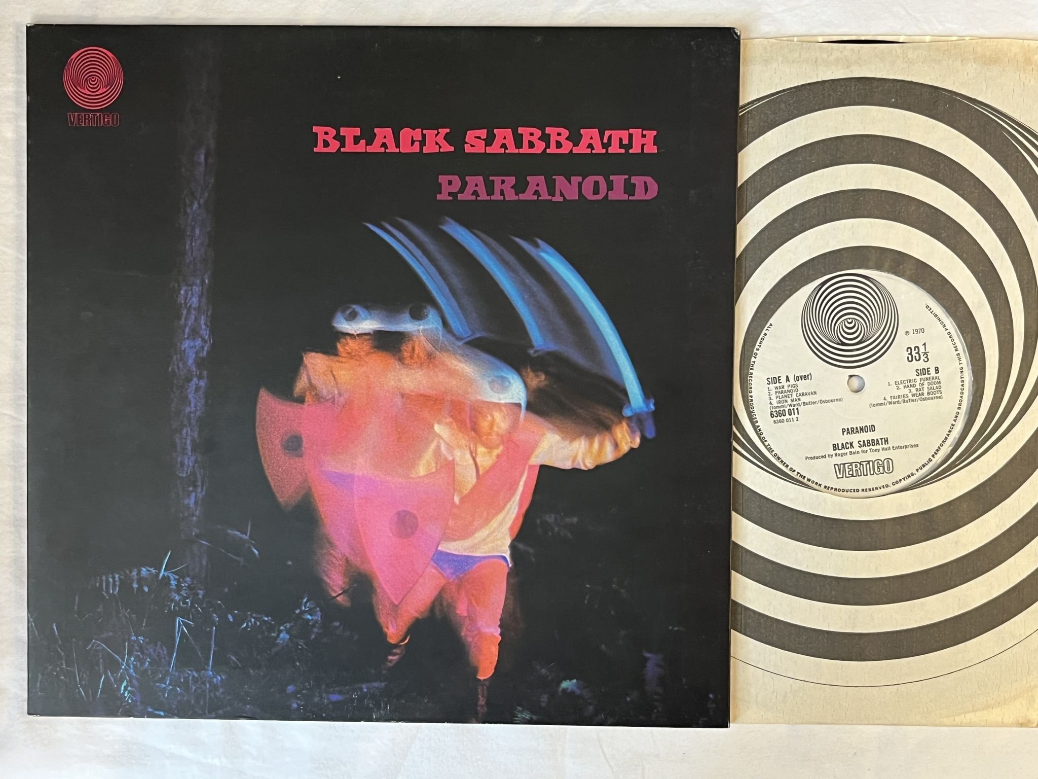 Omslagsbild för skivan BLACK SABBATH paranoid LP -70 UK VERTIGO swirl 6360011 *** BIG BEAR CREDIT ***
