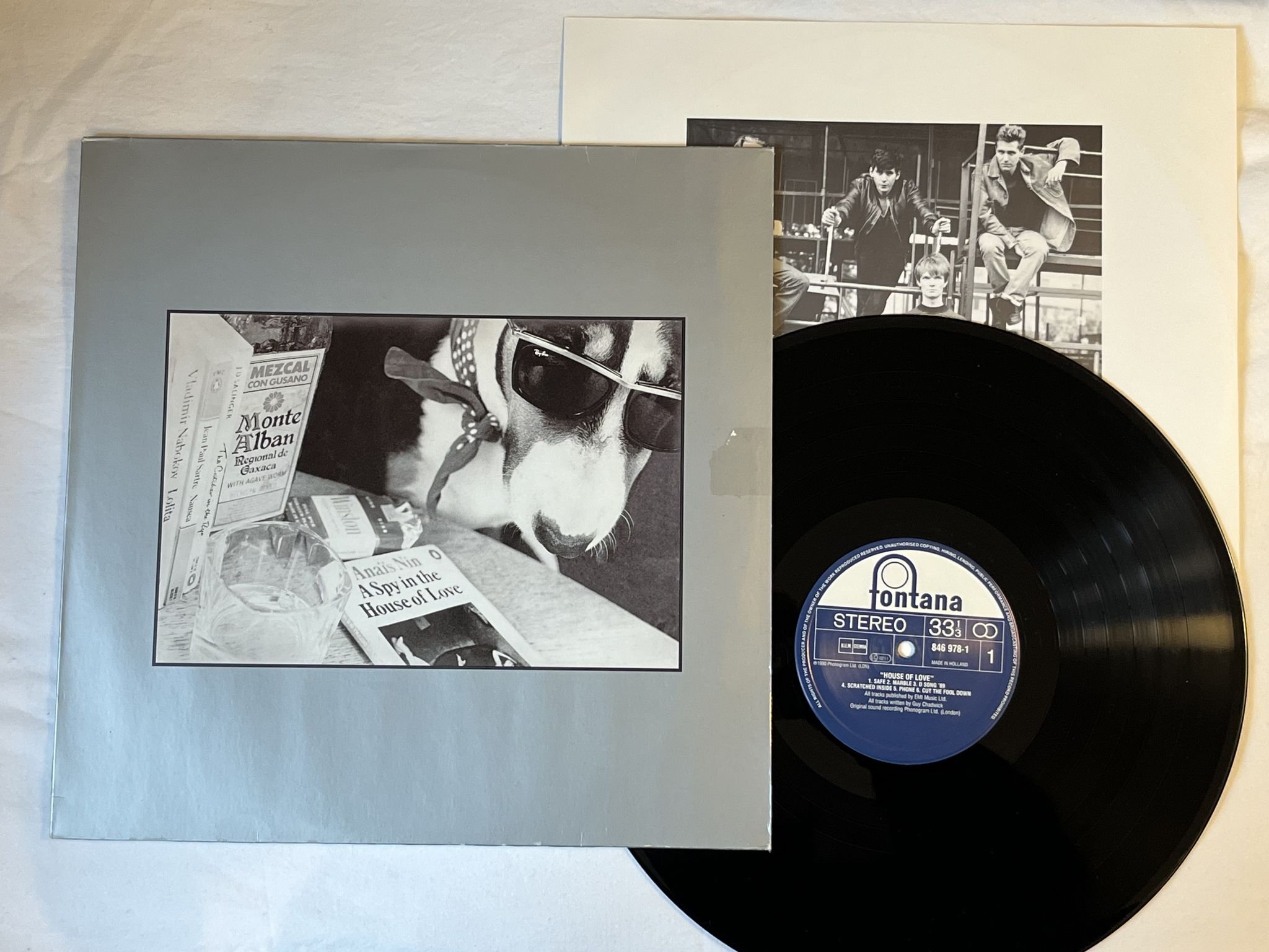 Omslagsbild för skivan THE HOUSE OF LOVE A Spy In The House Of Love LP -90 FONTANA 846 978-1
