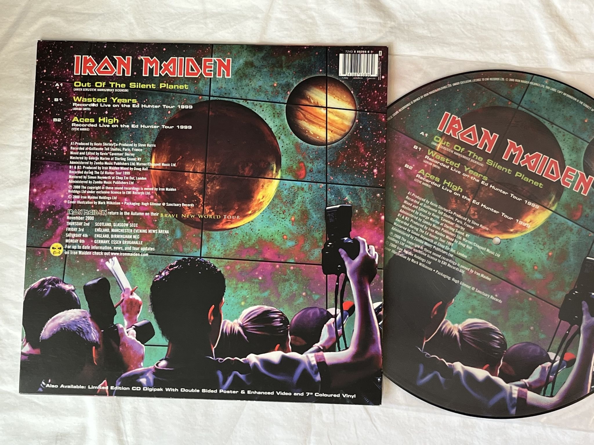 Omslagsbild för skivan IRON MAIDEN Out Of The Silent Planet 12" 2000 Picture Disc EMI 12EM 576
