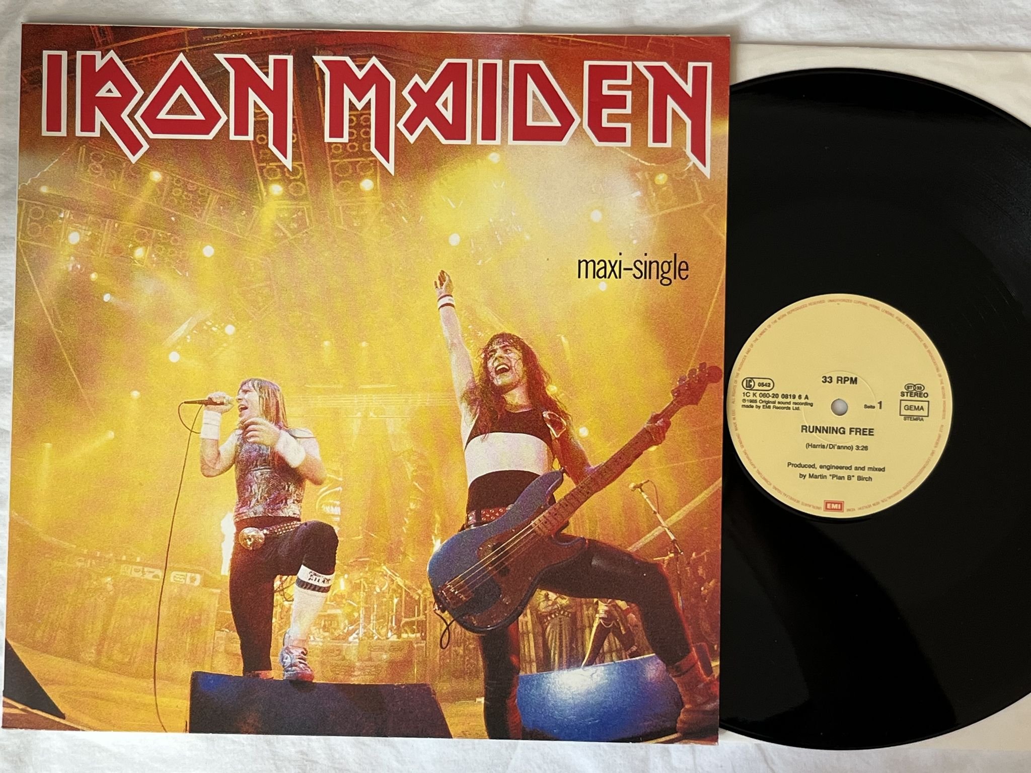 Omslagsbild för skivan IRON MAIDEN Running Free 12" -85 EMI1 C K 060 20 0819 6