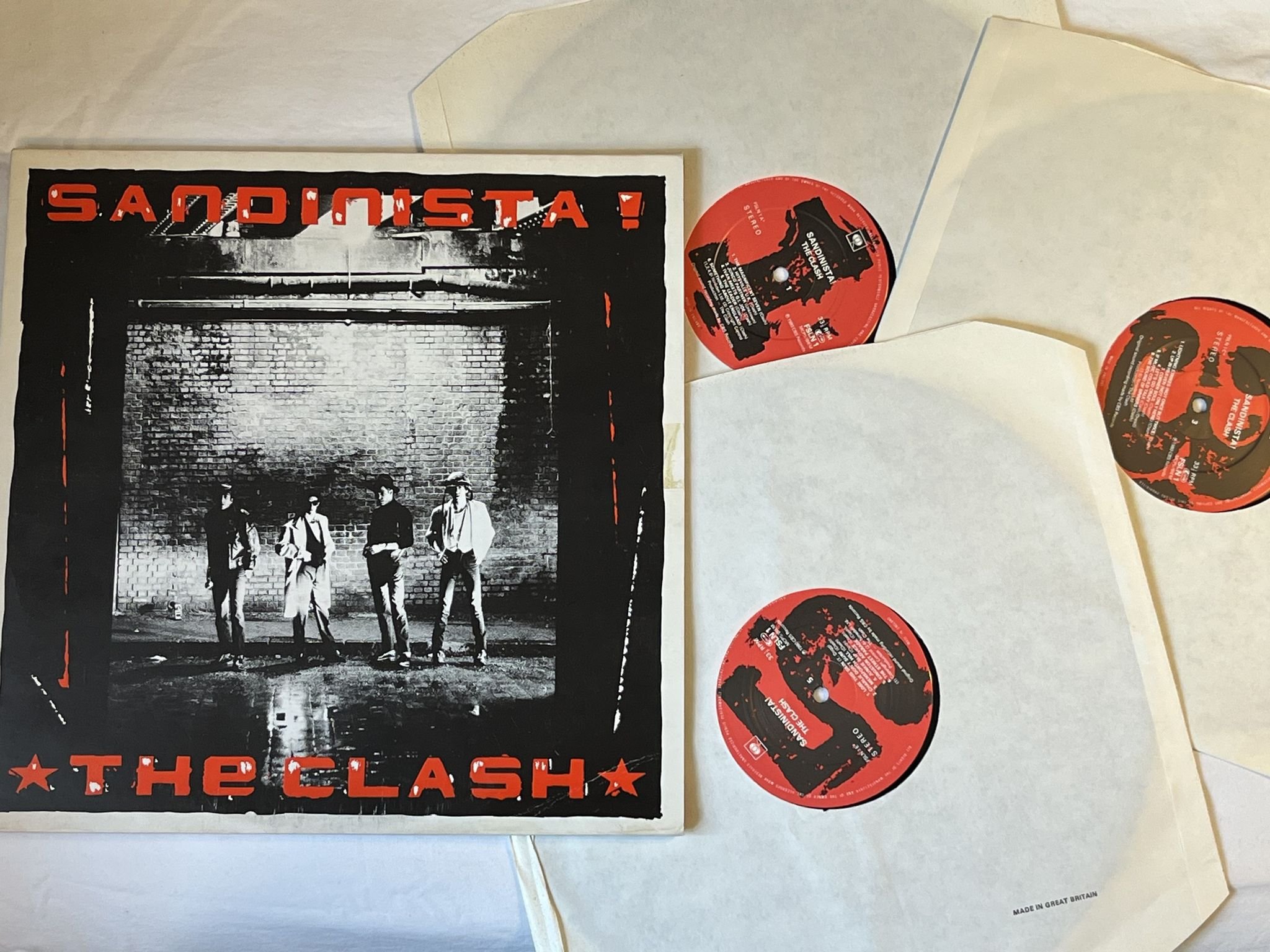 Omslagsbild för skivan THE CLASH sandinista! 3xLP -80 UK CBS FSLN 1