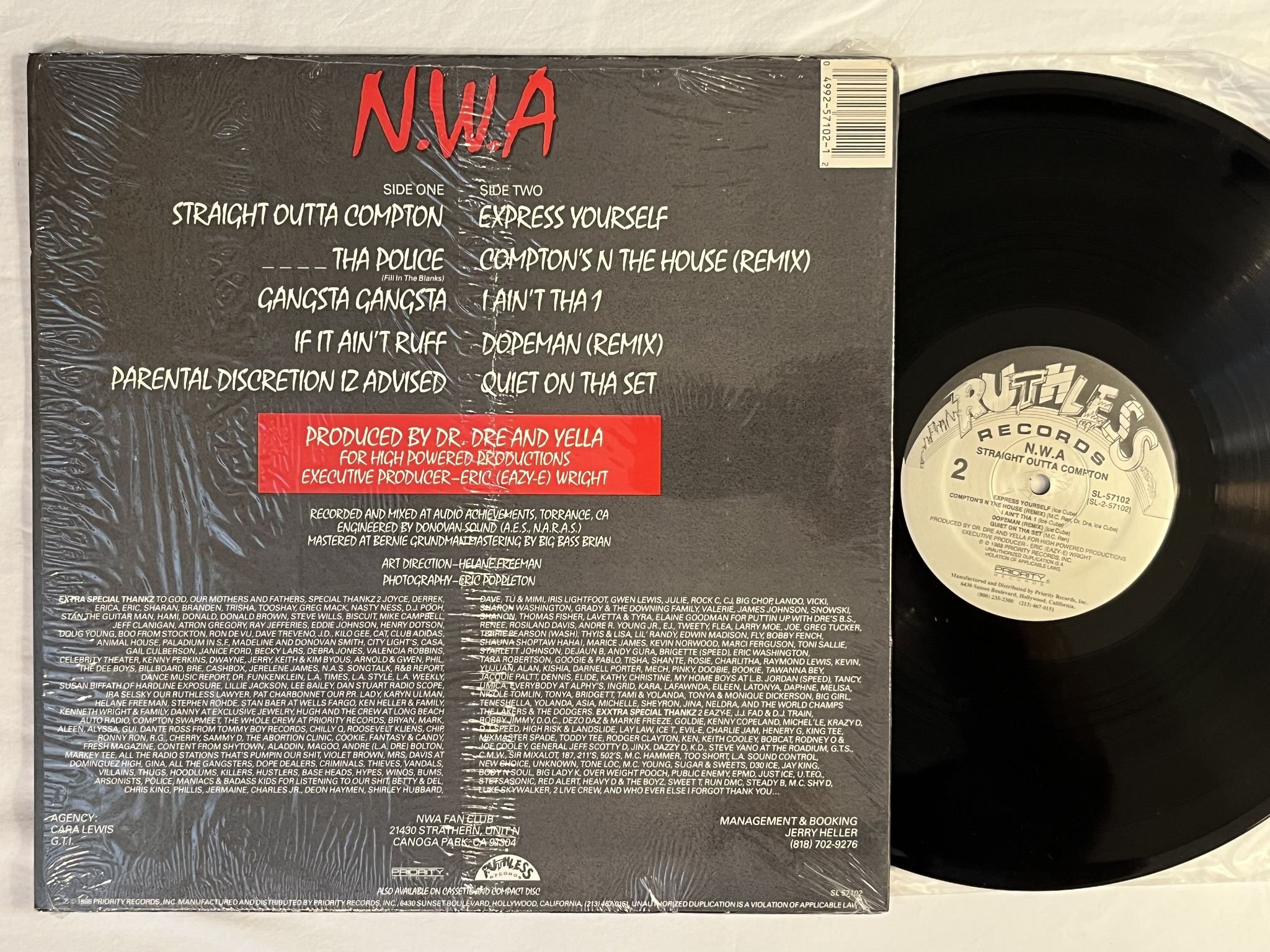 Omslagsbild för skivan NWA straight out of Compton LP -88 US PRIORITY SL-57102 *** CLASSIC ***