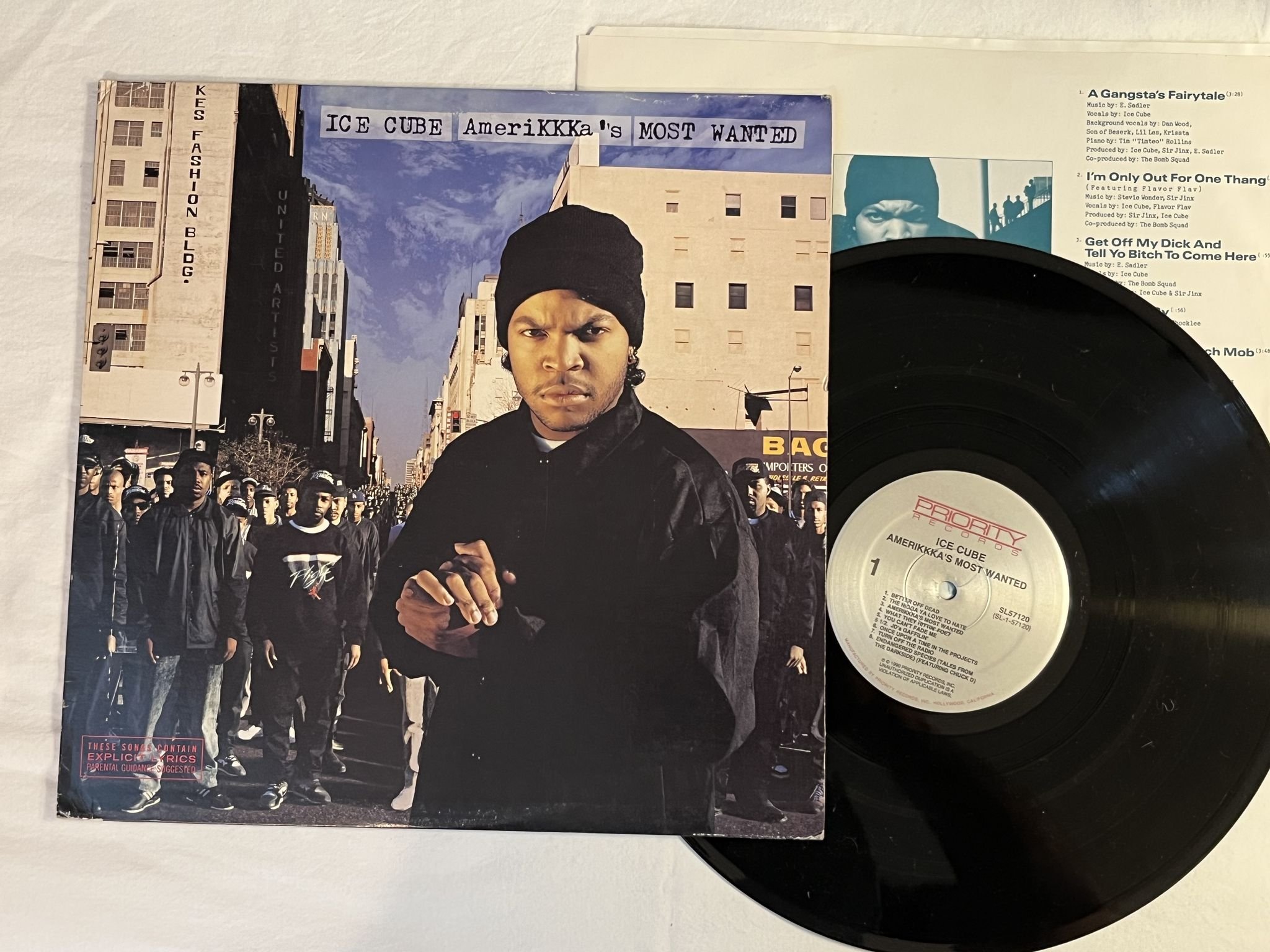 Omslagsbild för skivan ICE CUBE AmeriKKKa's Most Wanted LP -90 US PRIORITY SL57120
