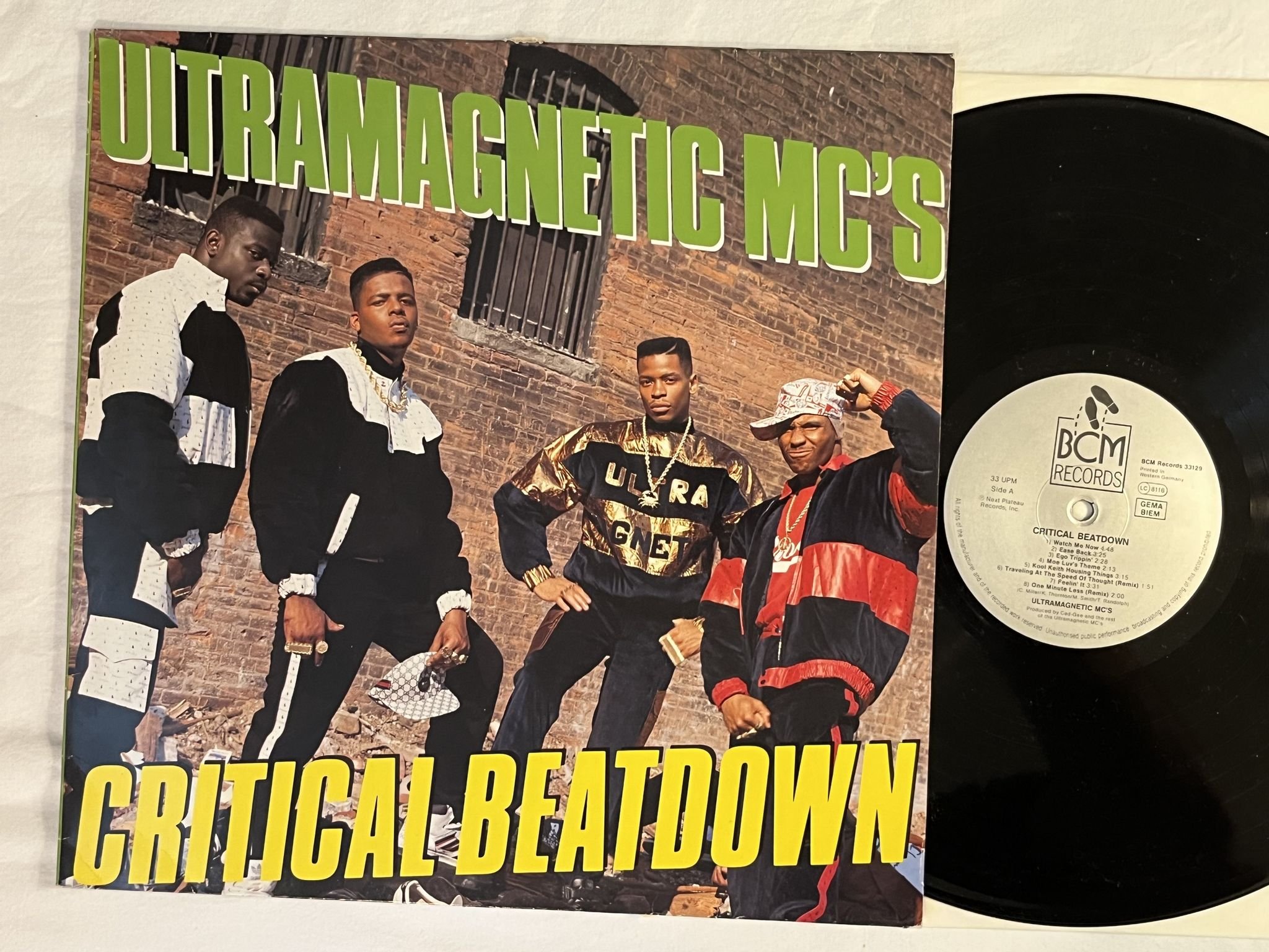 Omslagsbild för skivan ULTRAMAGNETIC MC'S critical beatdown LP -88 BCM RECORDS BCM 33129 ** CLASSIC **