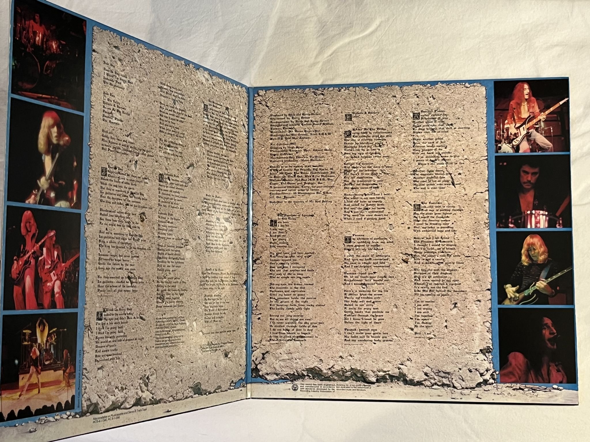 Omslagsbild för skivan RUSH caress of steel LP -75 US MERCURY SRM-1-1046