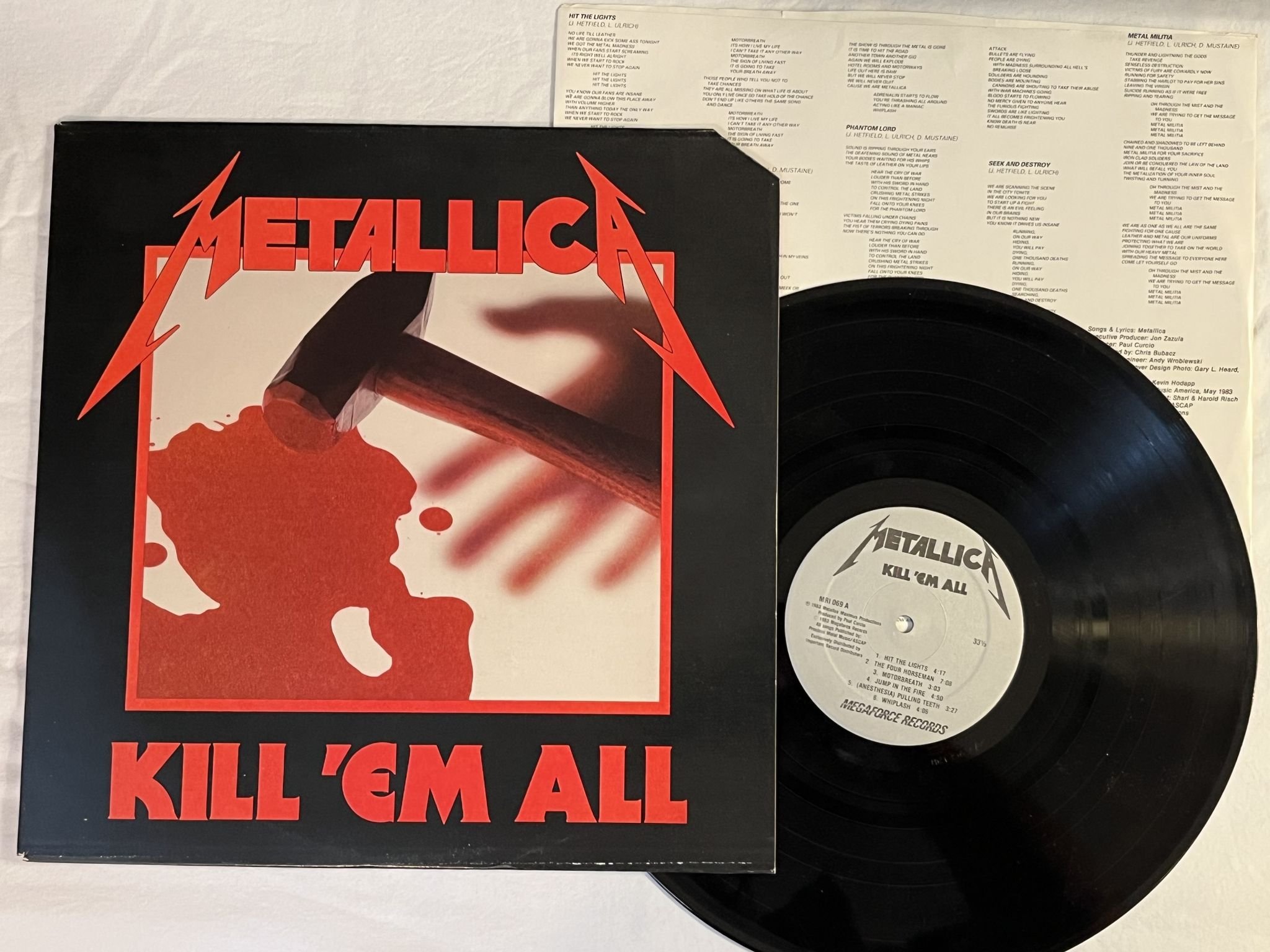 Omslagsbild för skivan METALLICA kill em all LP -83 US MEGAFORCE MRI 069 *** EMW PRESSING ***
