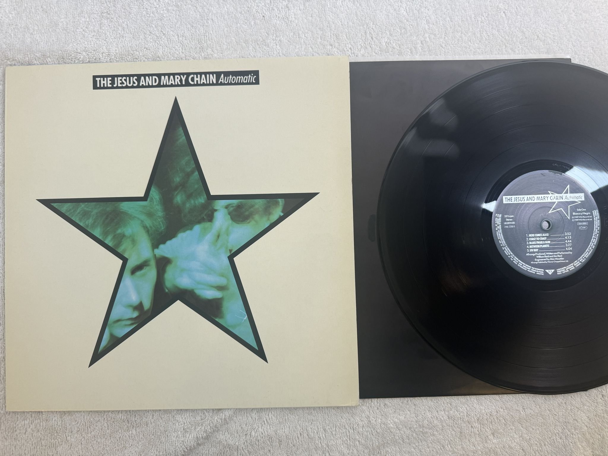 Omslagsbild för skivan THE JESUS AND MARY CHAIN automatic LP -89 BLANCO Y NEGRO 246 220-1