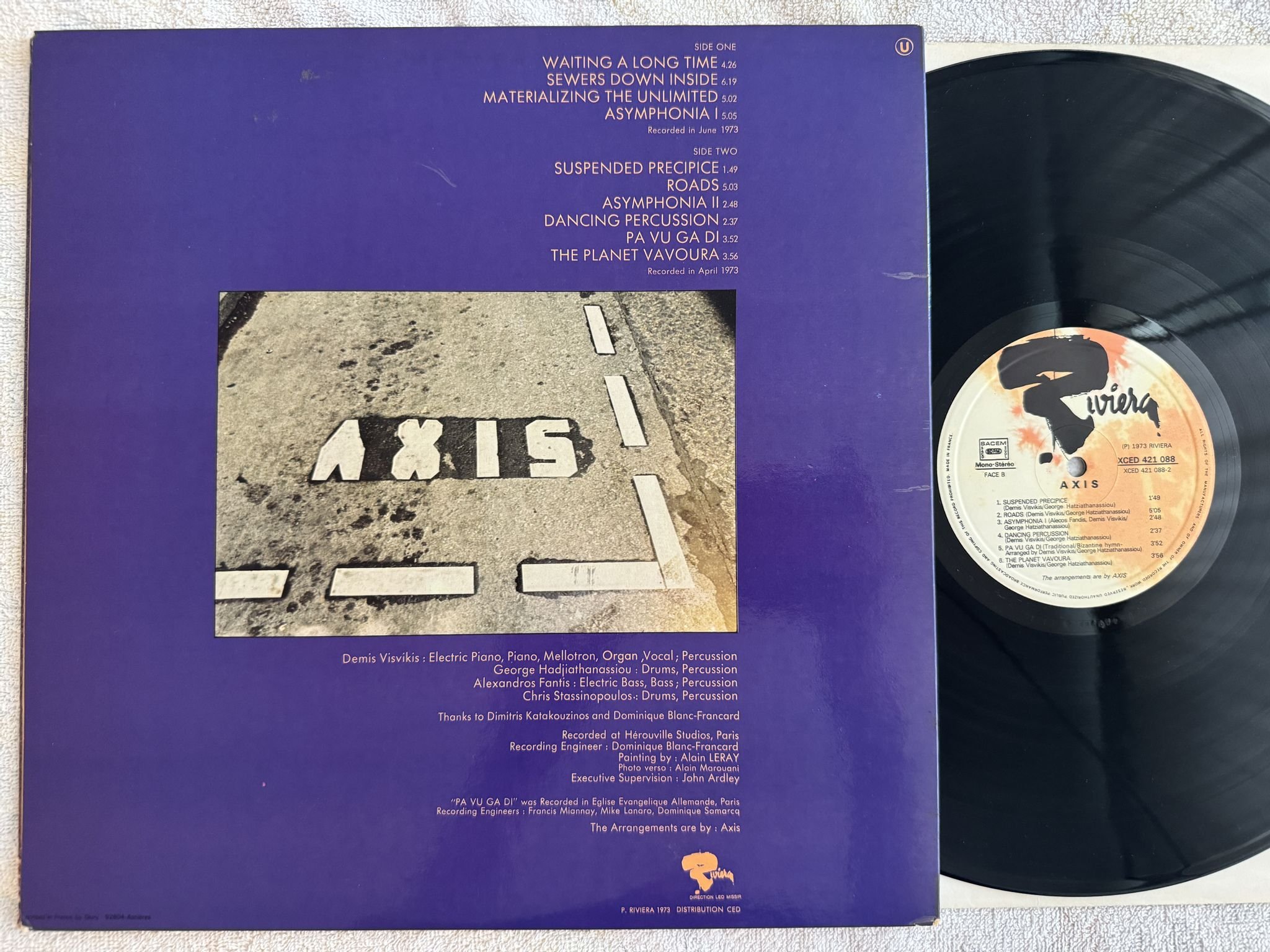 Omslagsbild för skivan AXIS s/t LP -73 Fra RIVIERA XCED 421 088