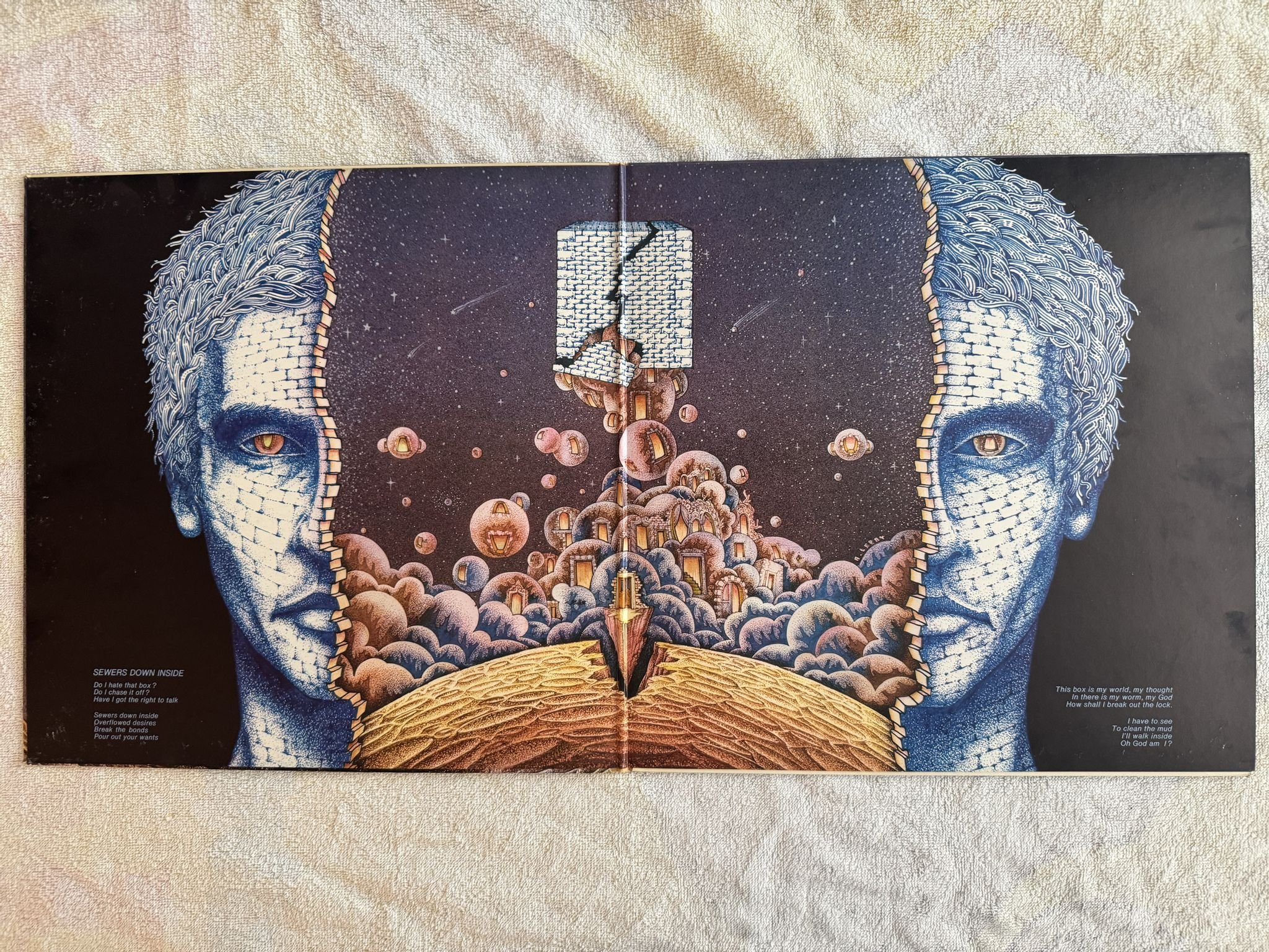 Omslagsbild för skivan AXIS s/t LP -73 Fra RIVIERA XCED 421 088