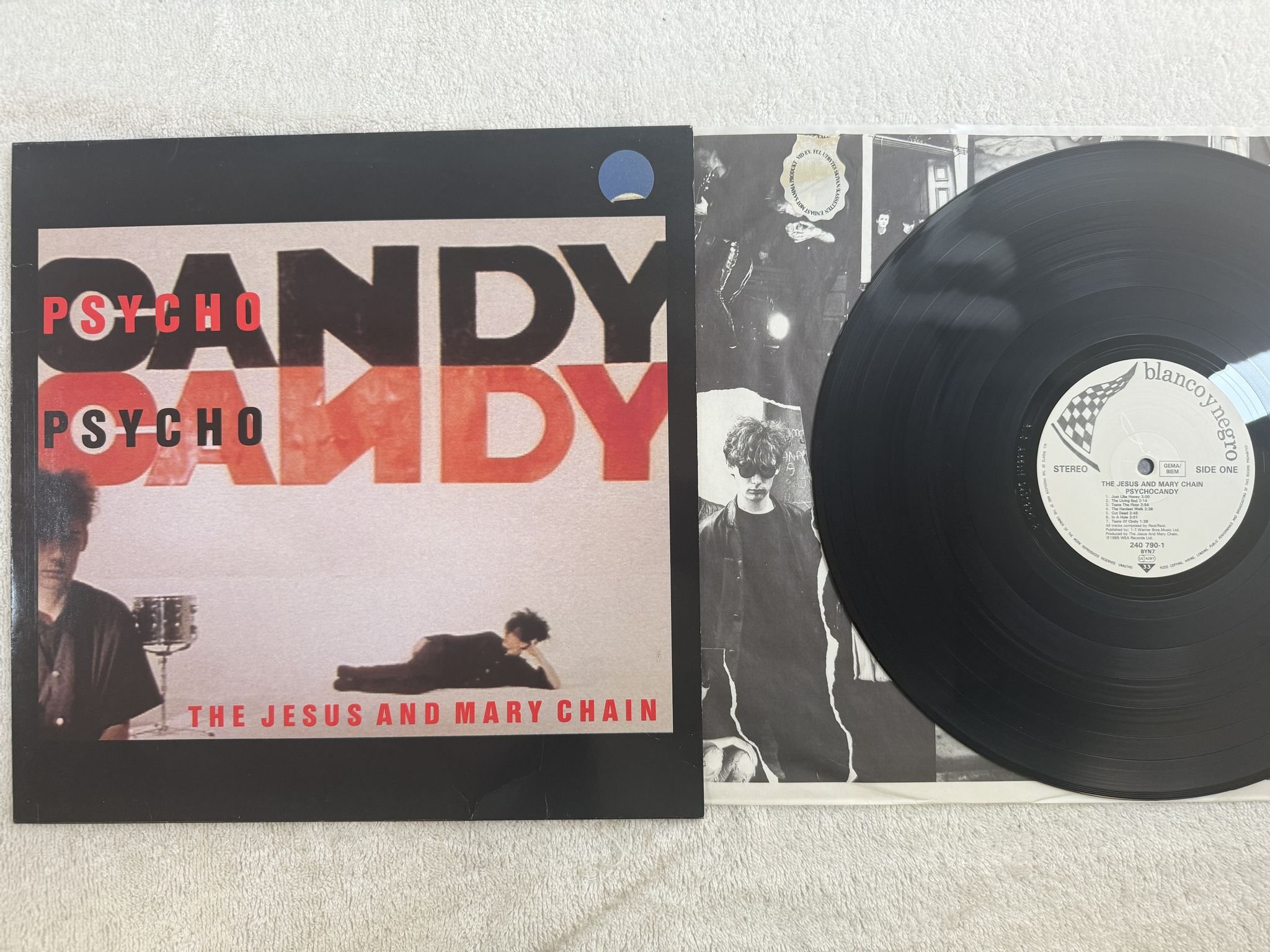 Omslagsbild för skivan THE JESUS AND MARY CHAIN Psychocandy LP -85 BLANCO Y NEGRO 240 790-1