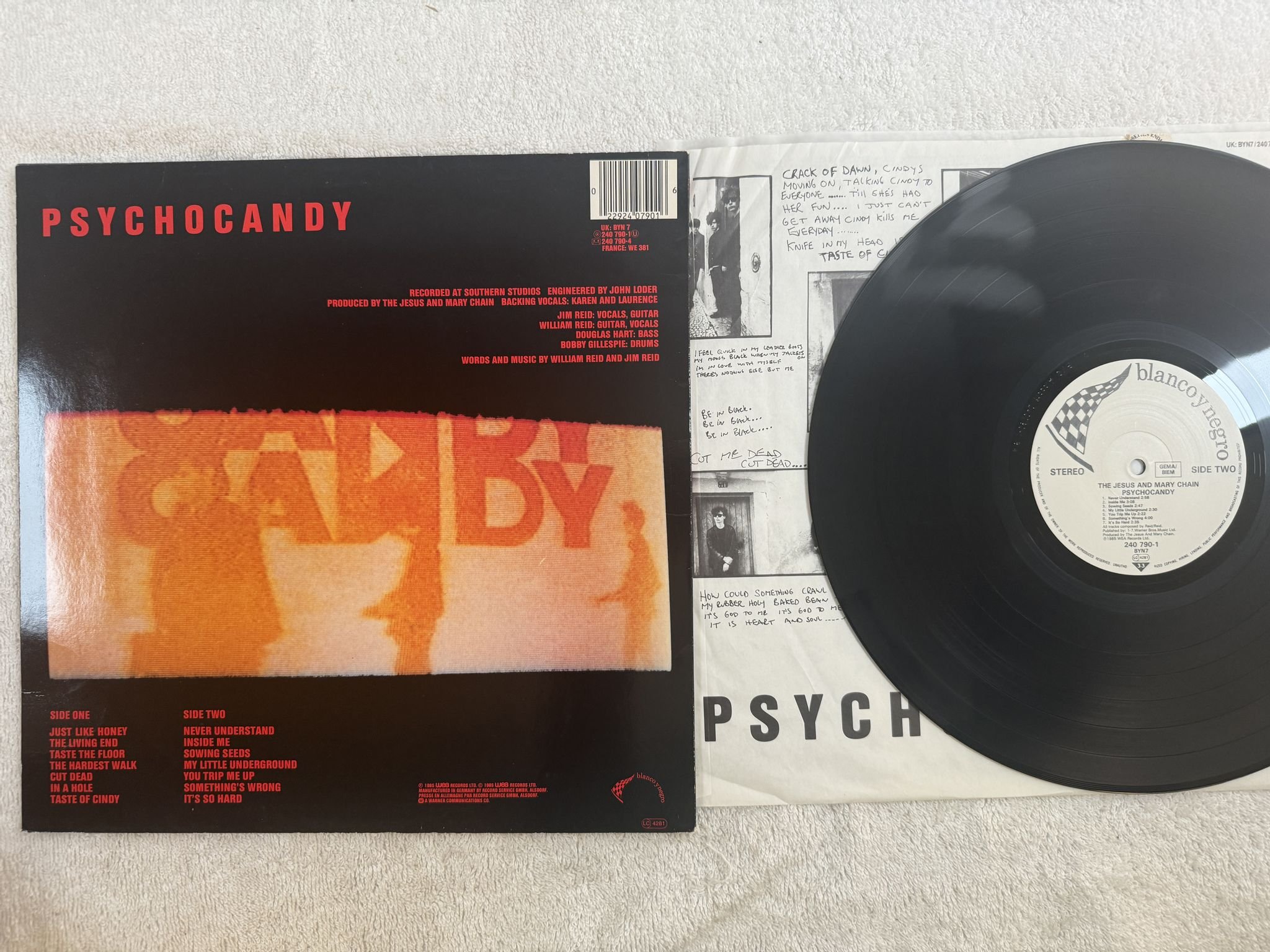 Omslagsbild för skivan THE JESUS AND MARY CHAIN Psychocandy LP -85 BLANCO Y NEGRO 240 790-1