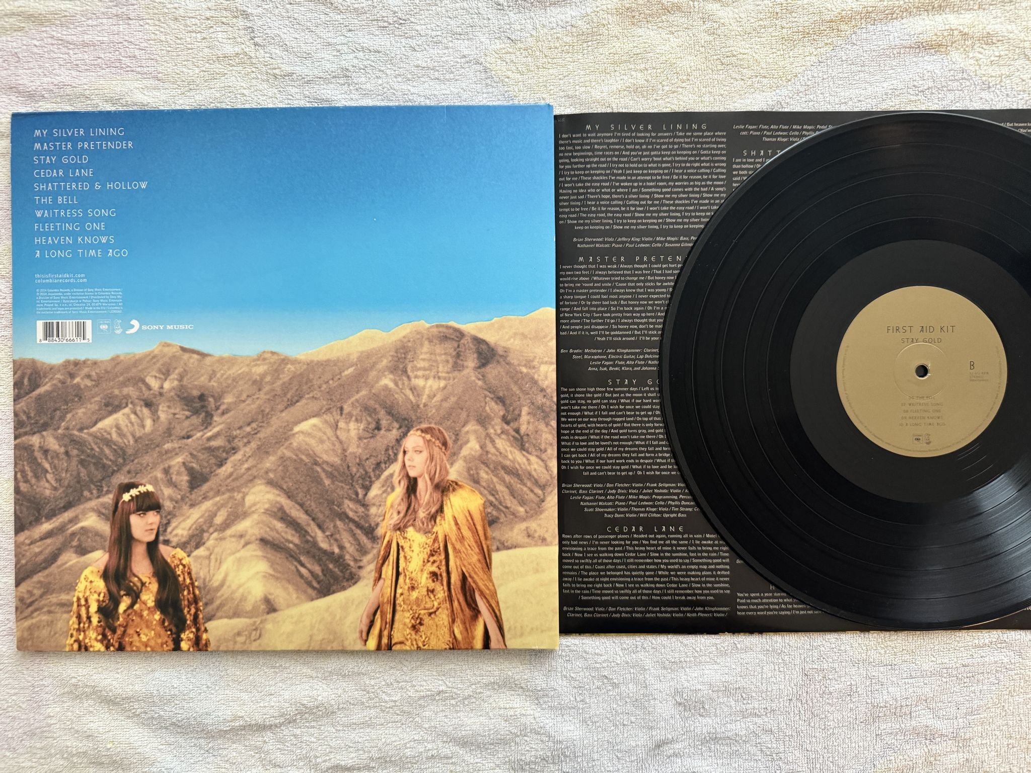 Omslagsbild för skivan FIRST AID KIT Stay Gold LP 2014 columbia 88843066611