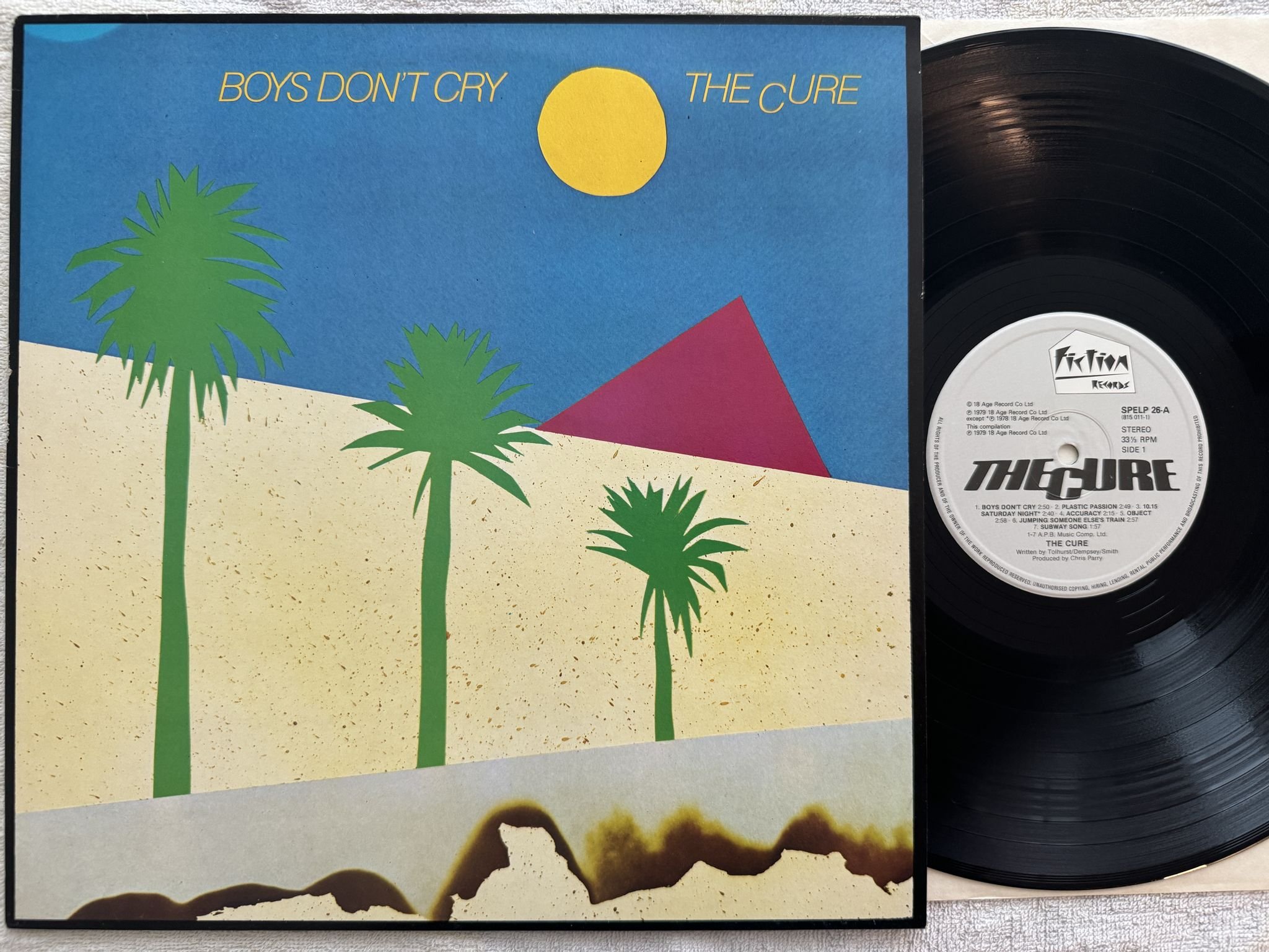 Omslagsbild för skivan THE CURE Boys Don't Cry LP -83/86 UK FICTION SPELP 26