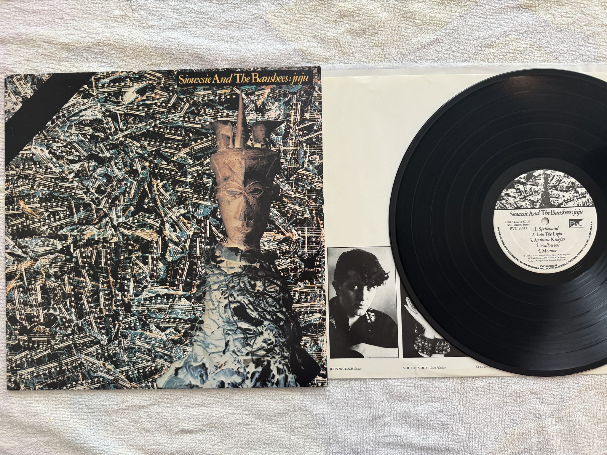 Omslagsbild för skivan SIOUXSIE AND THE BANSHEES juju LP -81 US PVC 8903