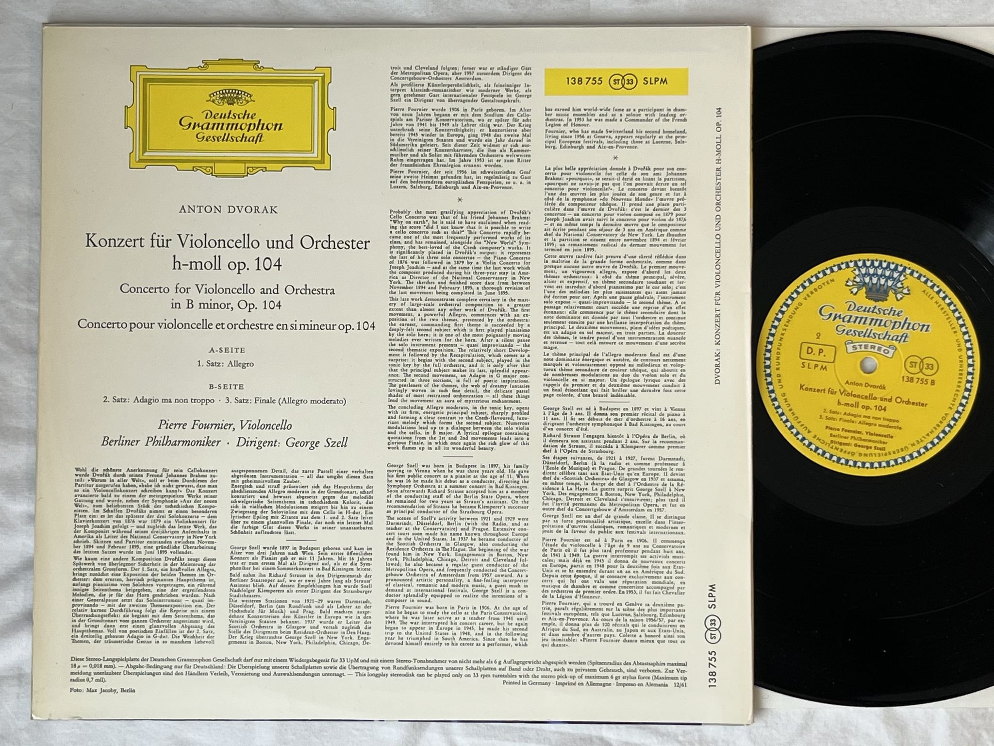 Omslagsbild för skivan PIERRE FOURNIER / GEORGE SZELL concert for cello LP -61 Ger DGG red 138755