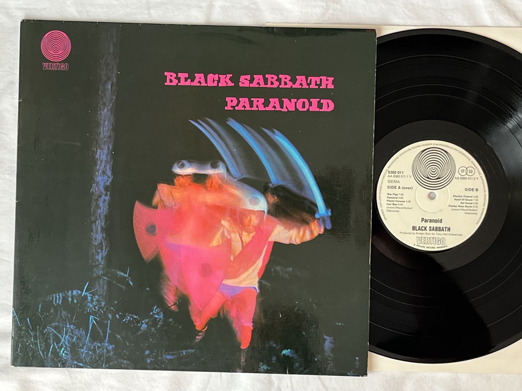 Omslagsbild för skivan BLACK SABBATH paranoid LP -70 Ger VERTIGO large swirl 6360 011