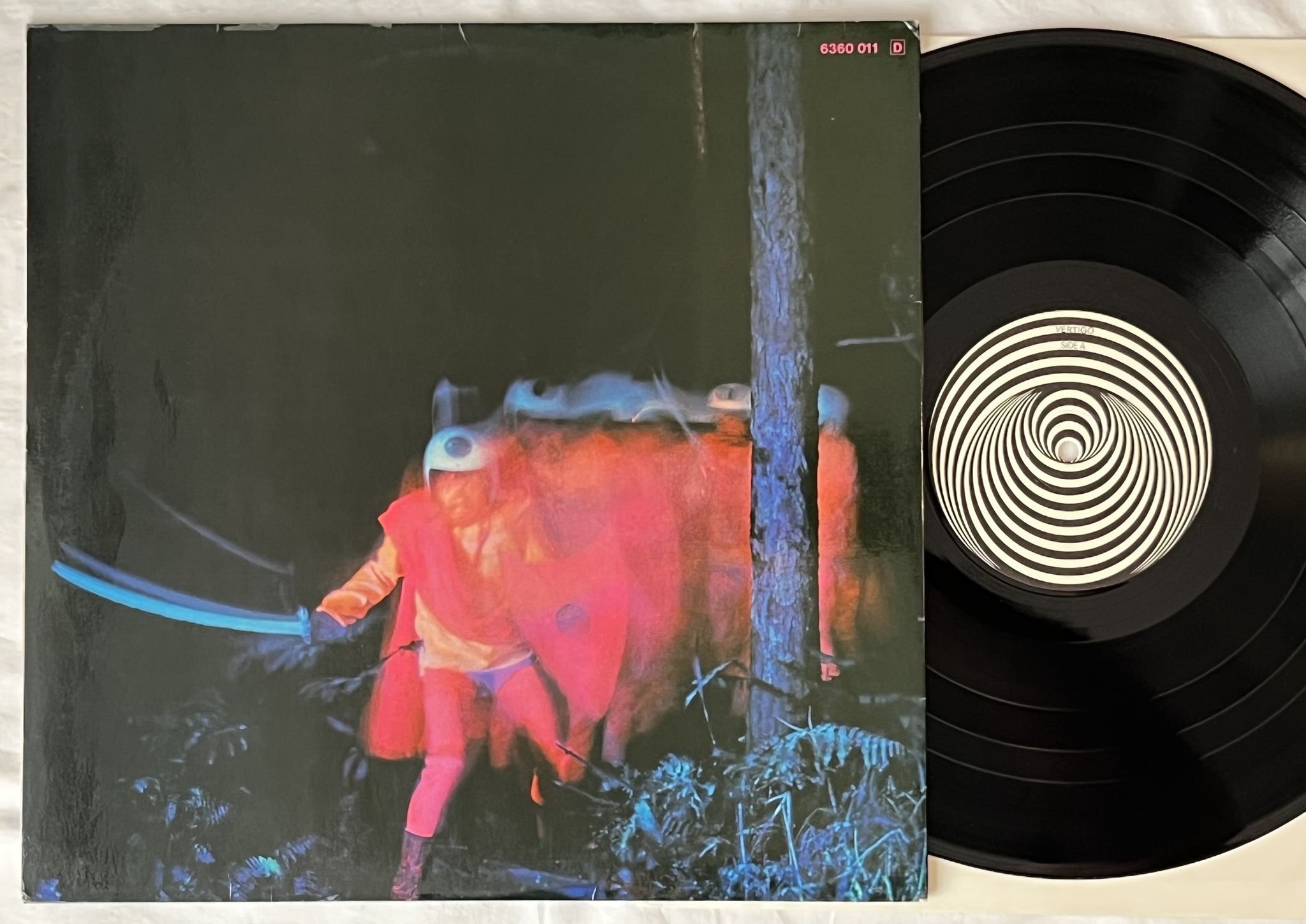 Omslagsbild för skivan BLACK SABBATH paranoid LP -70 Ger VERTIGO large swirl 6360 011