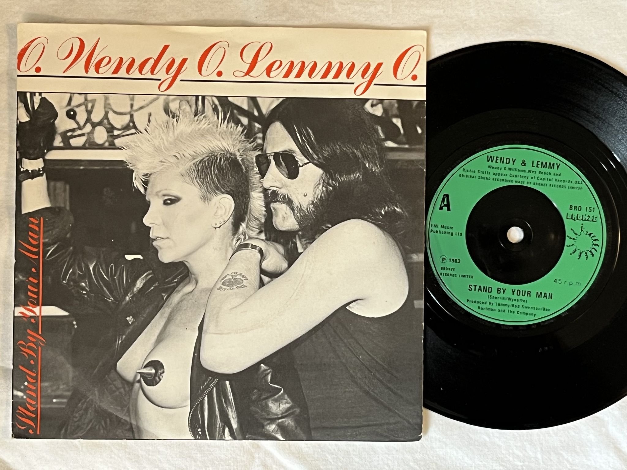 Omslagsbild för skivan WENDY O. LENNY O. stand by your man "7"Single-82 BRO 151 Bronze Records