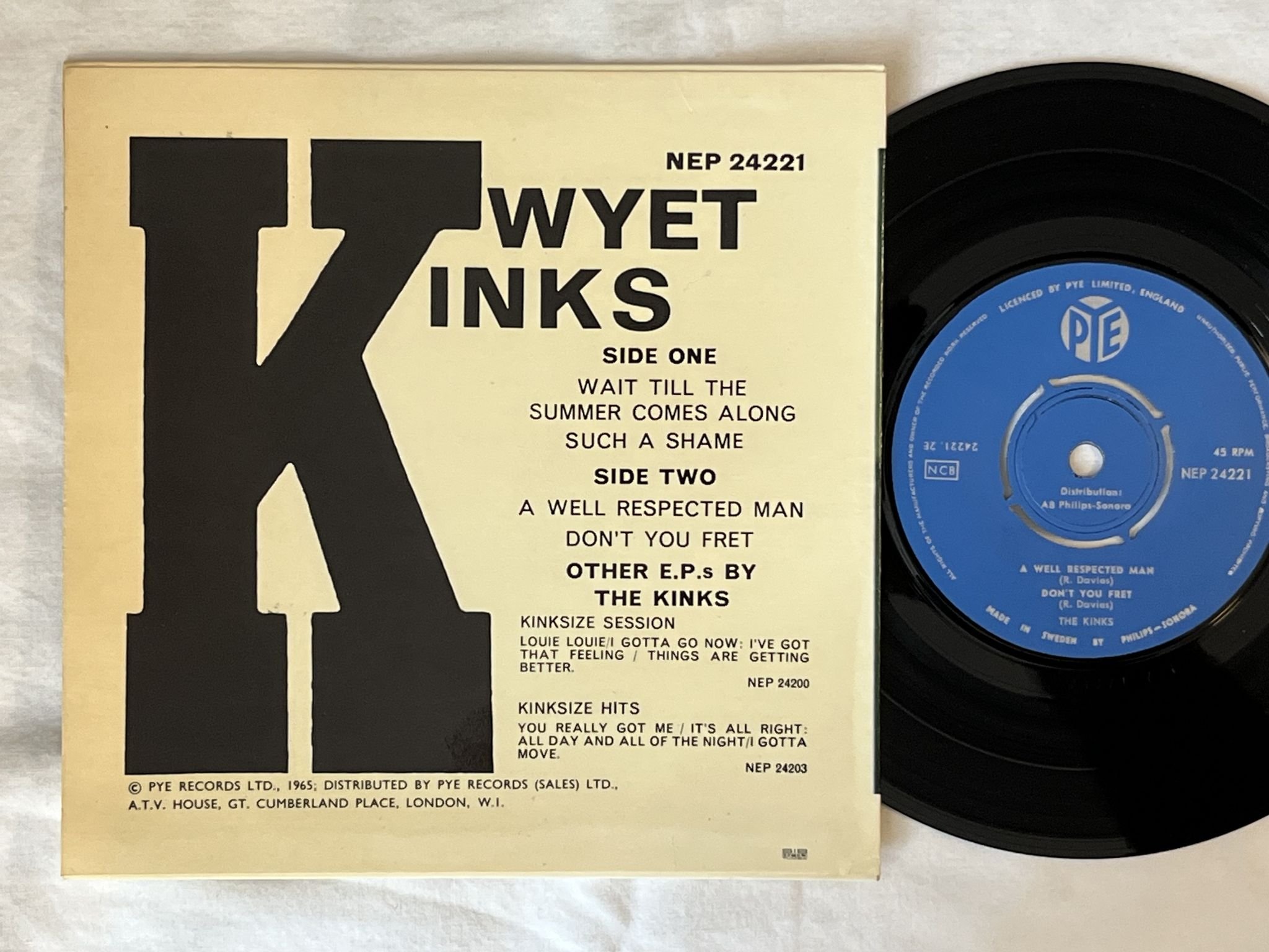 Omslagsbild för skivan THE KINKS kwyet kinks "7"Single-65 NEP 24221 PYE RECORDS