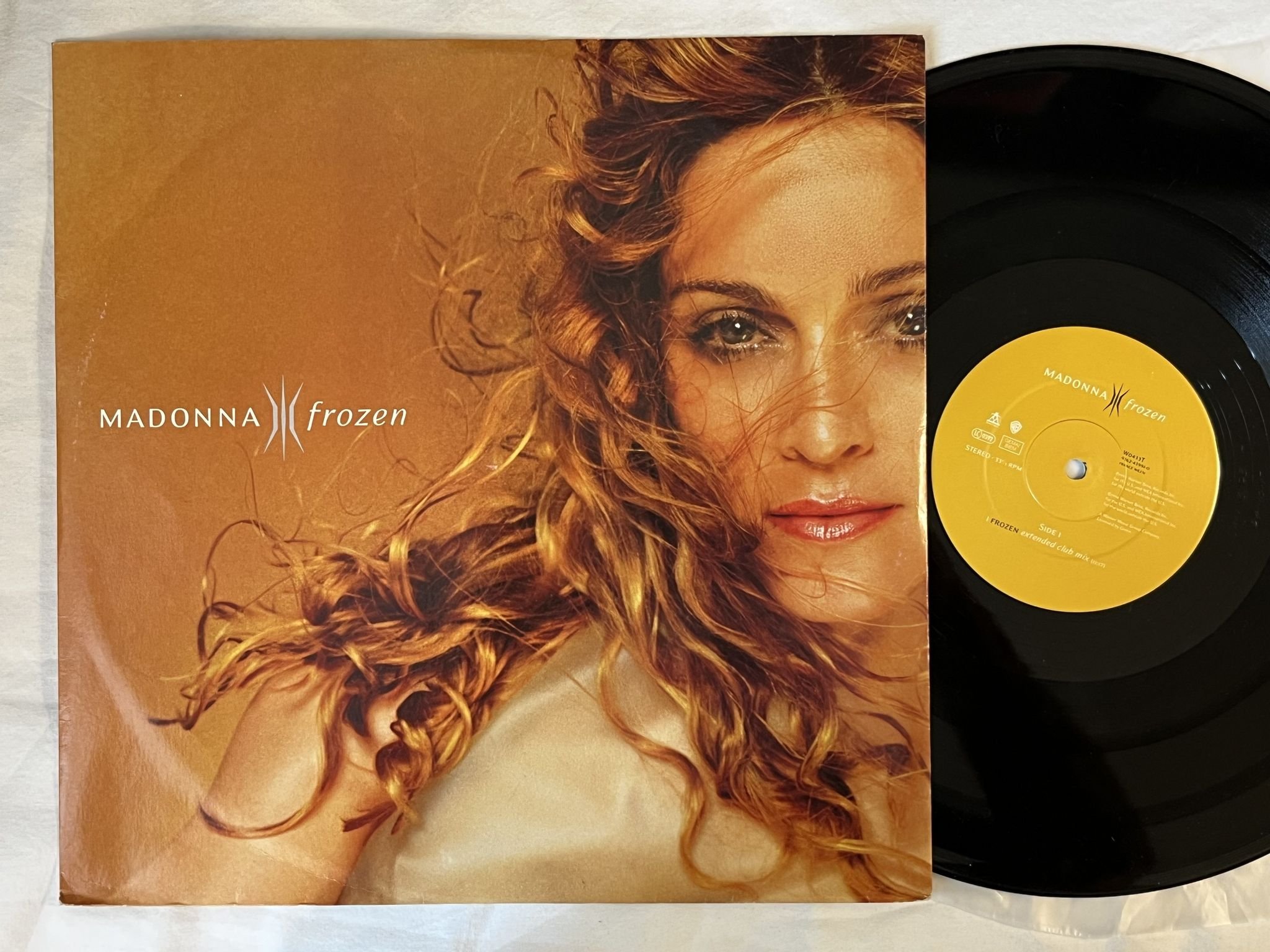 Omslagsbild för skivan MADONNA frozen LP-98 W0433T MAVERICK