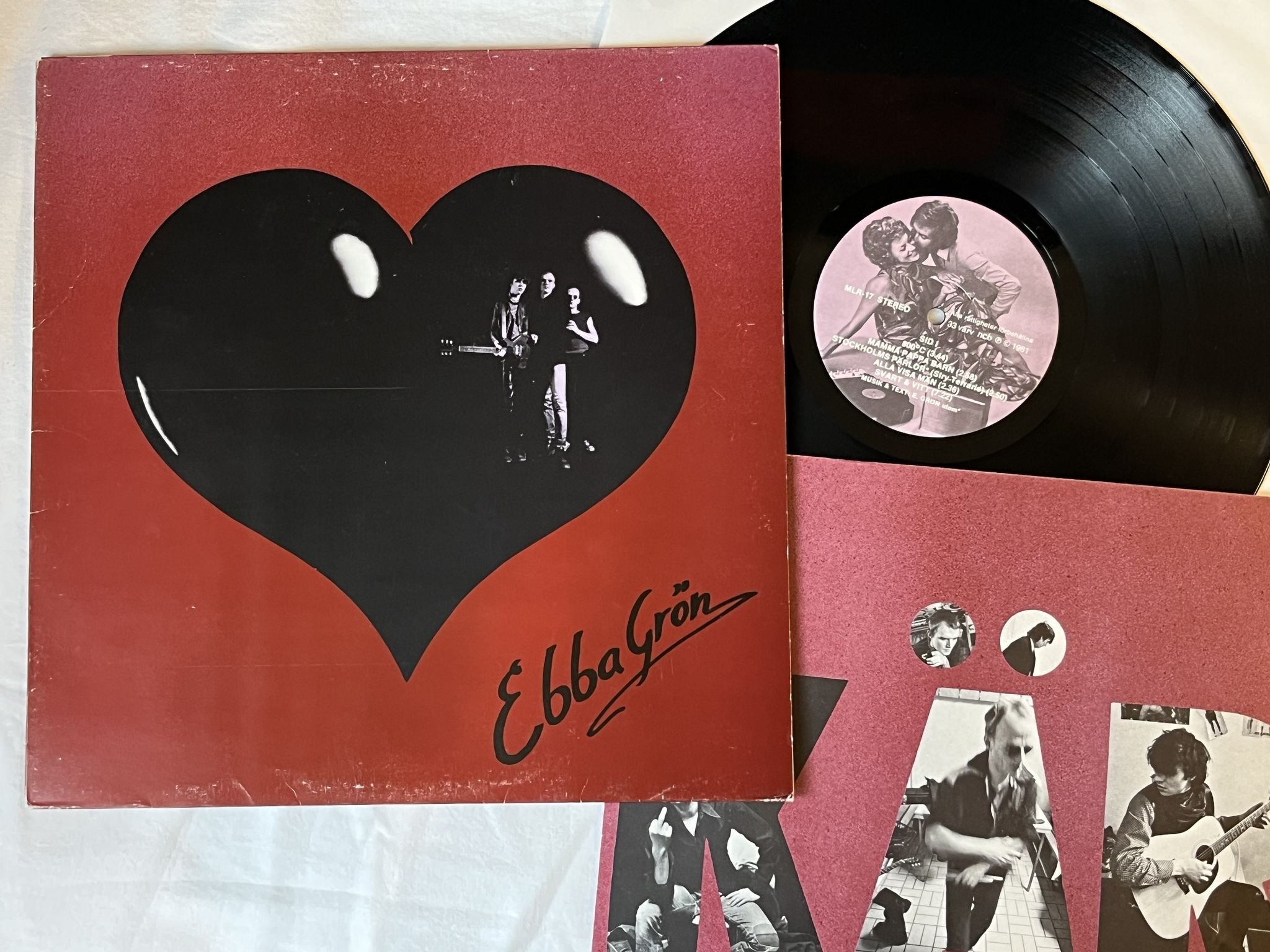 Omslagsbild för skivan EBBA GRÖN kärlek & uppror LP-81 SWE MLR-17 MISTLUR