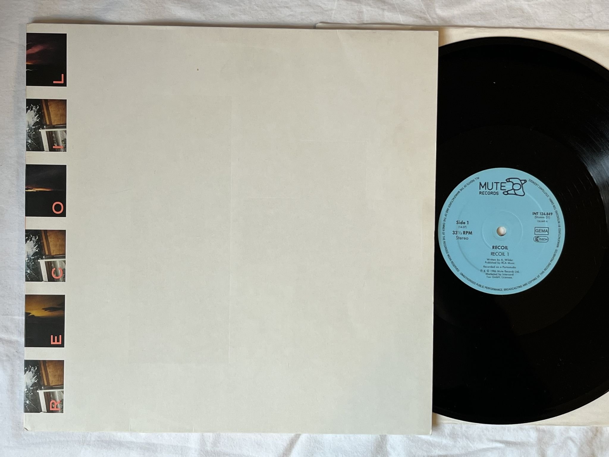 Omslagsbild för skivan RECOIL 1+2 LP-86 INT 126.849 MUTE