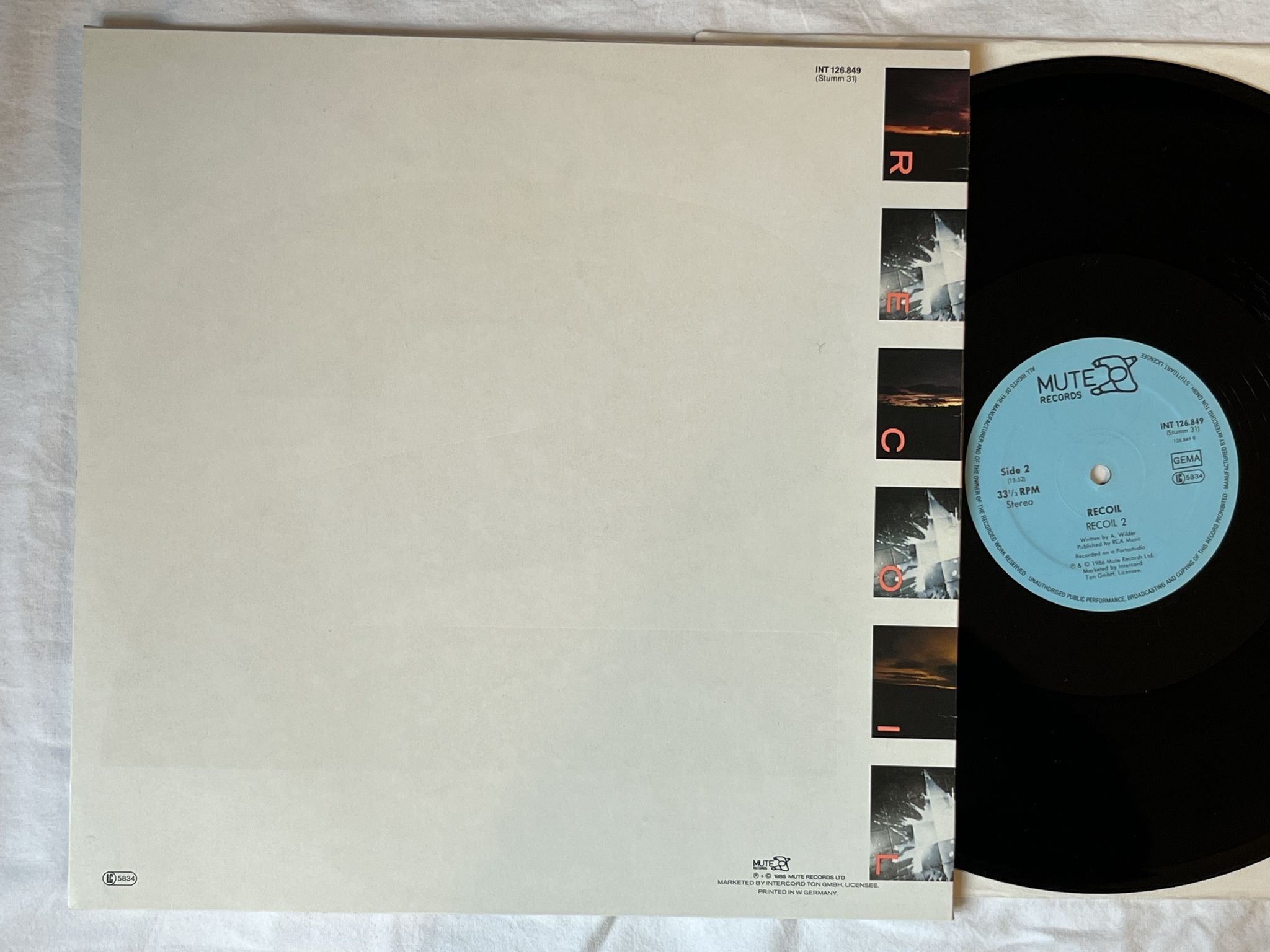 Omslagsbild för skivan RECOIL 1+2 LP-86 INT 126.849 MUTE