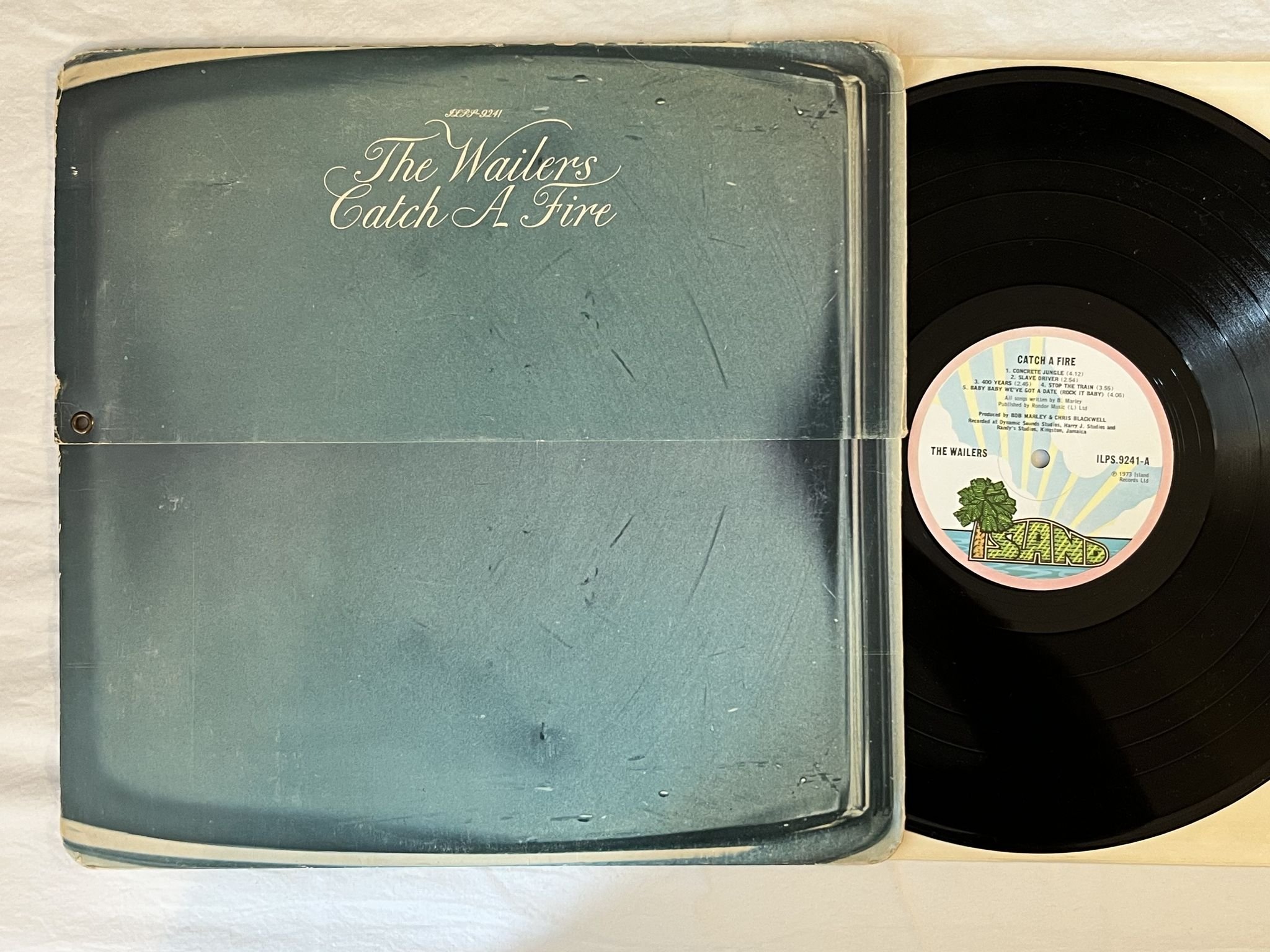 Omslagsbild för skivan THE WAILERS catch a fire LP-73 ILPS 9241 ISLAND RECORDS