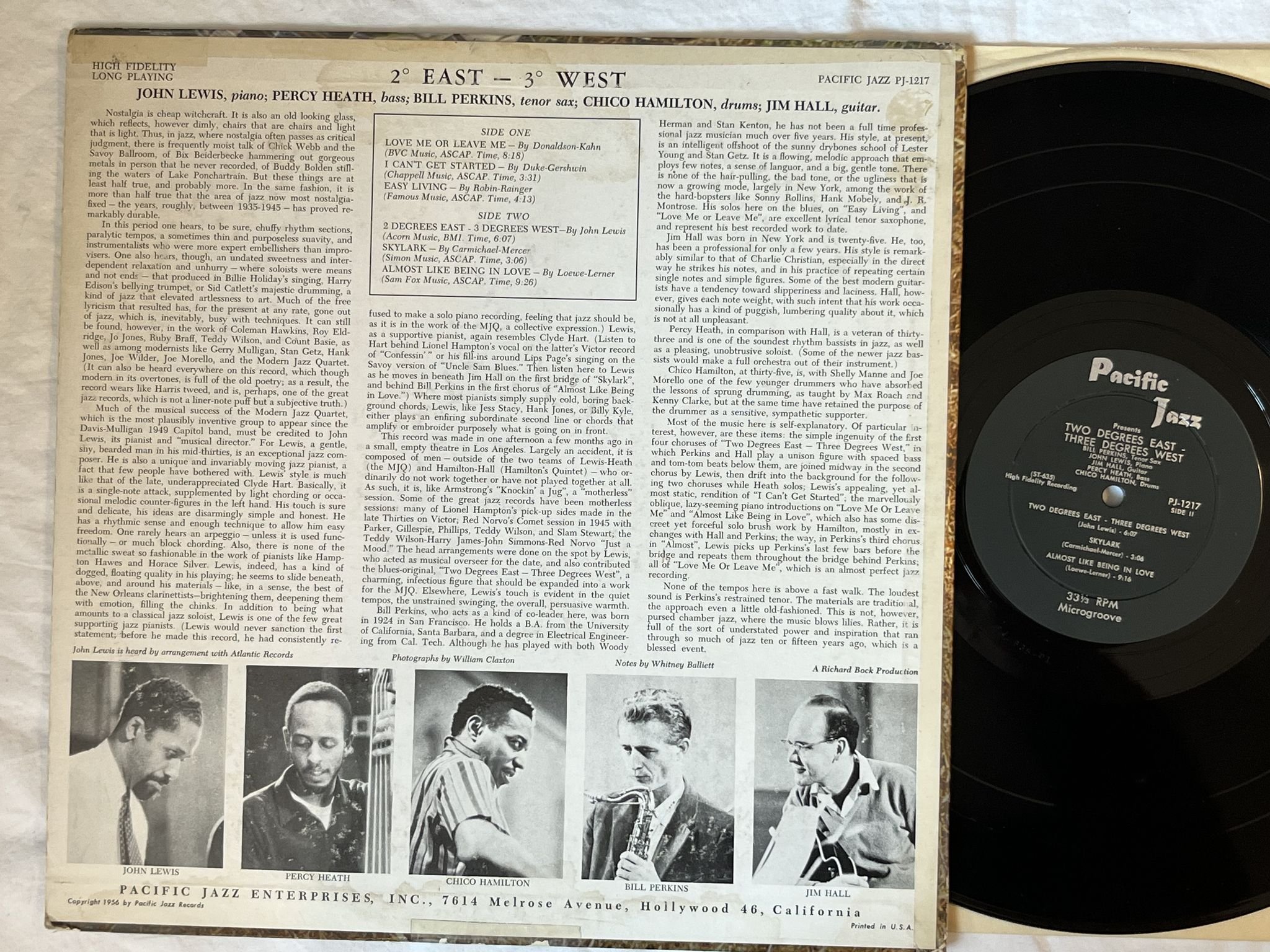 Omslagsbild för skivan VARIOUS ARTISTS grand encounter 2° east 3° west LP-56 PJ-1217 Pacific Jazz