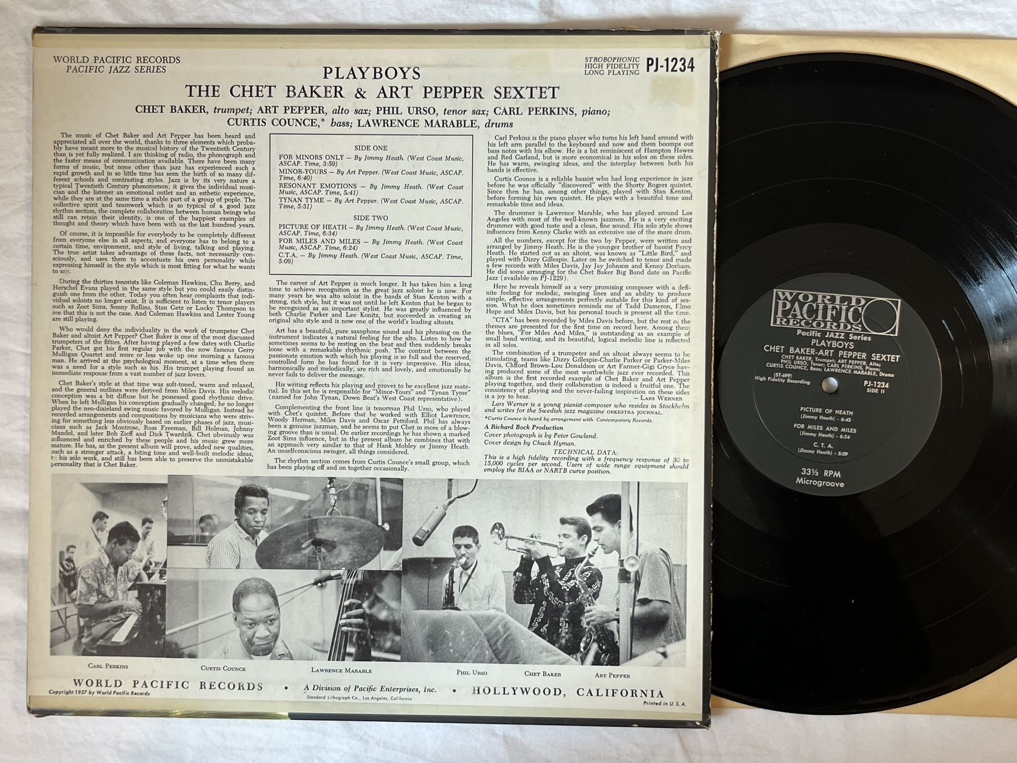 Omslagsbild för skivan CHET BAKER & ART PEPPER playboys LP-58 US PJ-1234 World Pacific Records