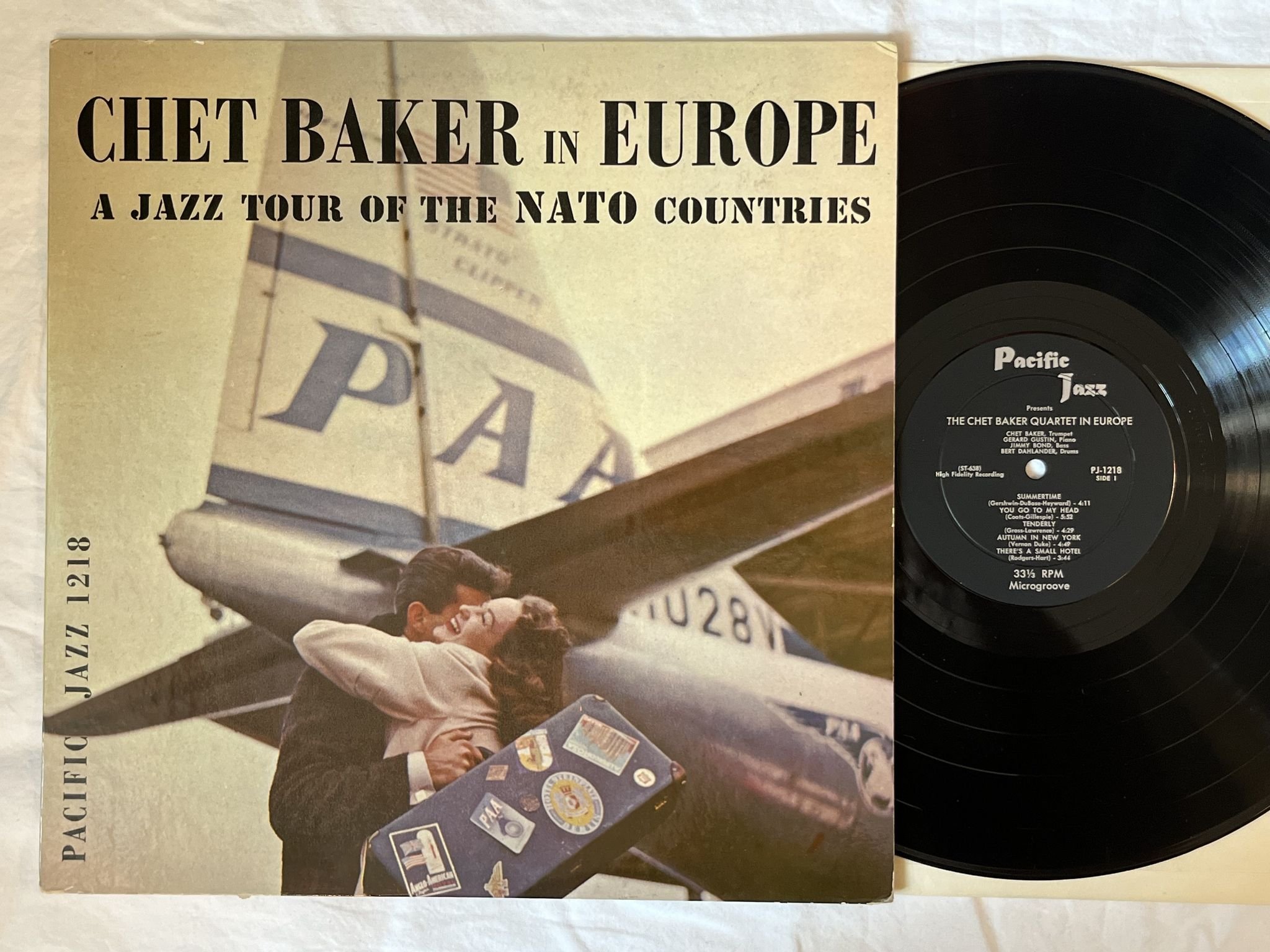 Omslagsbild för skivan CHET BAKER IN EUROPE A jazz tour of th.. LP-57 US PJ-1218 World Pacific Records