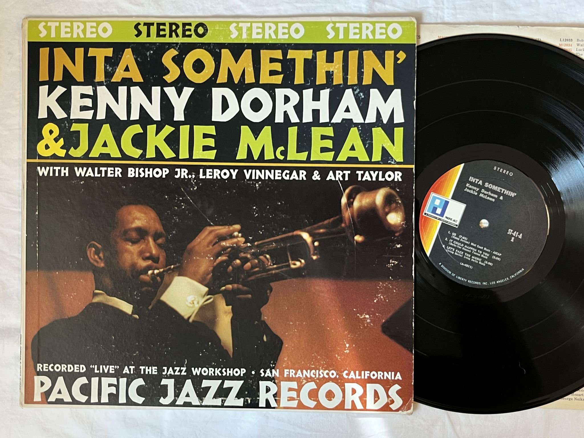 Omslagsbild för skivan KENNY DORHAM & JACKIE MCLEAN inta somethin LP-62 US STEREO-41 Pacific Jazz