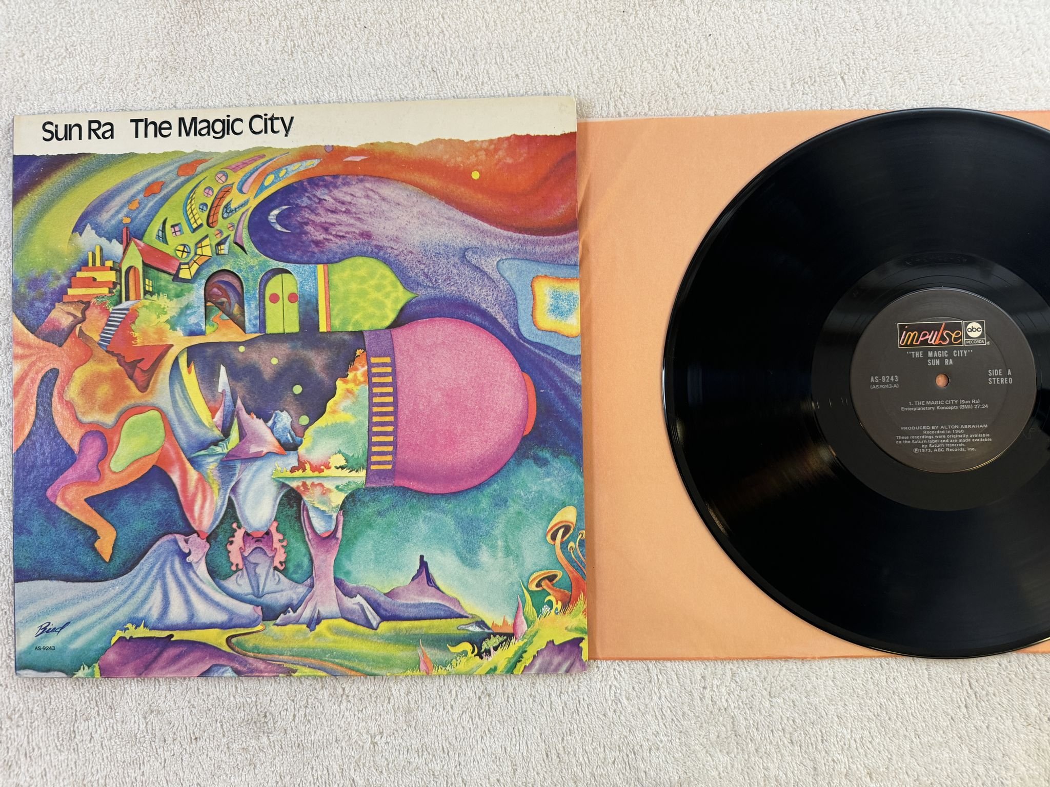Omslagsbild för skivan SUN RA the magic city LP -73 AS-9243 Impulse!