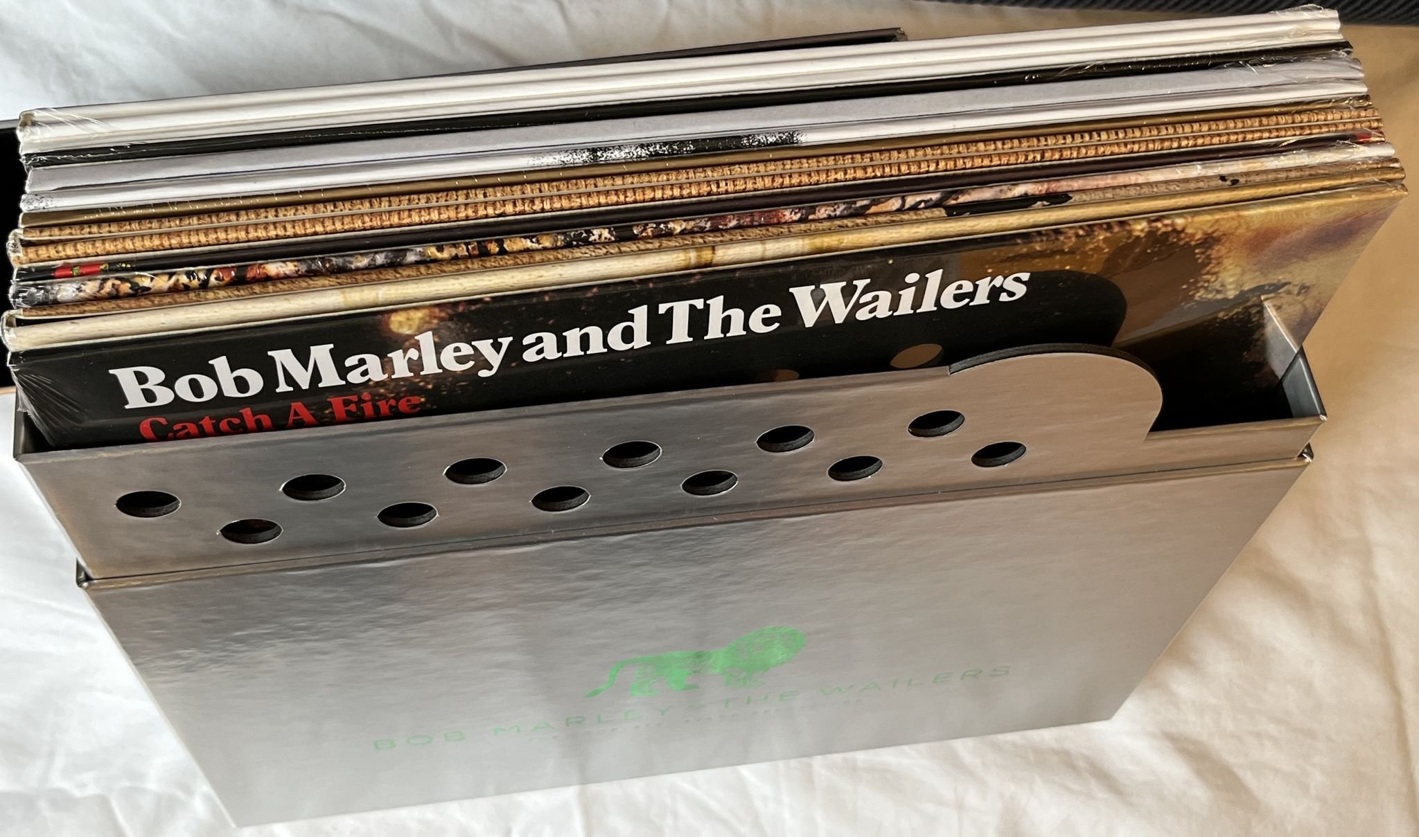 Omslagsbild för skivan BOB MARLEY & THE WAILERS box 12xLP all albums are still sealed ** Wow **
