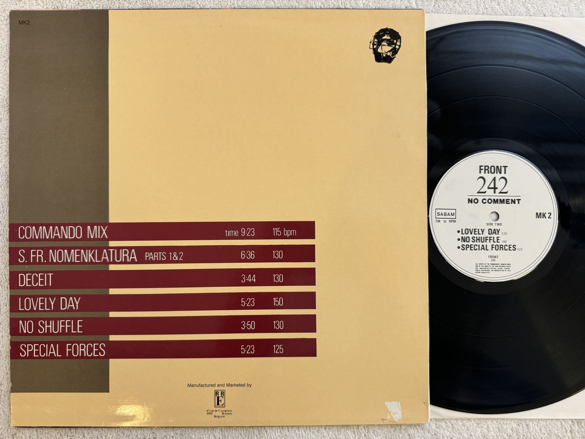 Omslagsbild för skivan FRONT 242 no comment LP -86 MK2 Red Rhino Europe