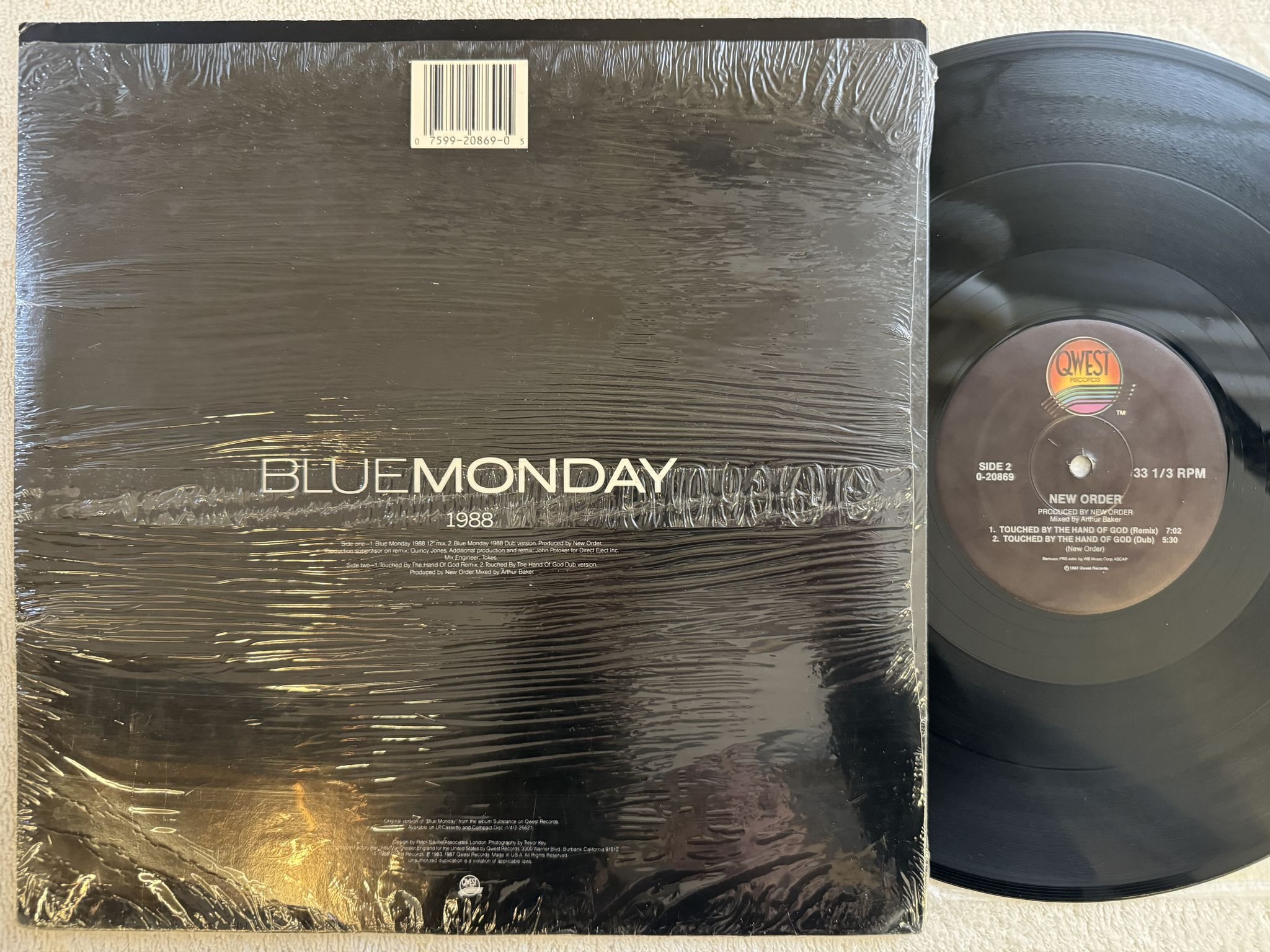 Omslagsbild för skivan NEWORDER blue monday 1988 LP -88 US 0-20869 Qwest Records