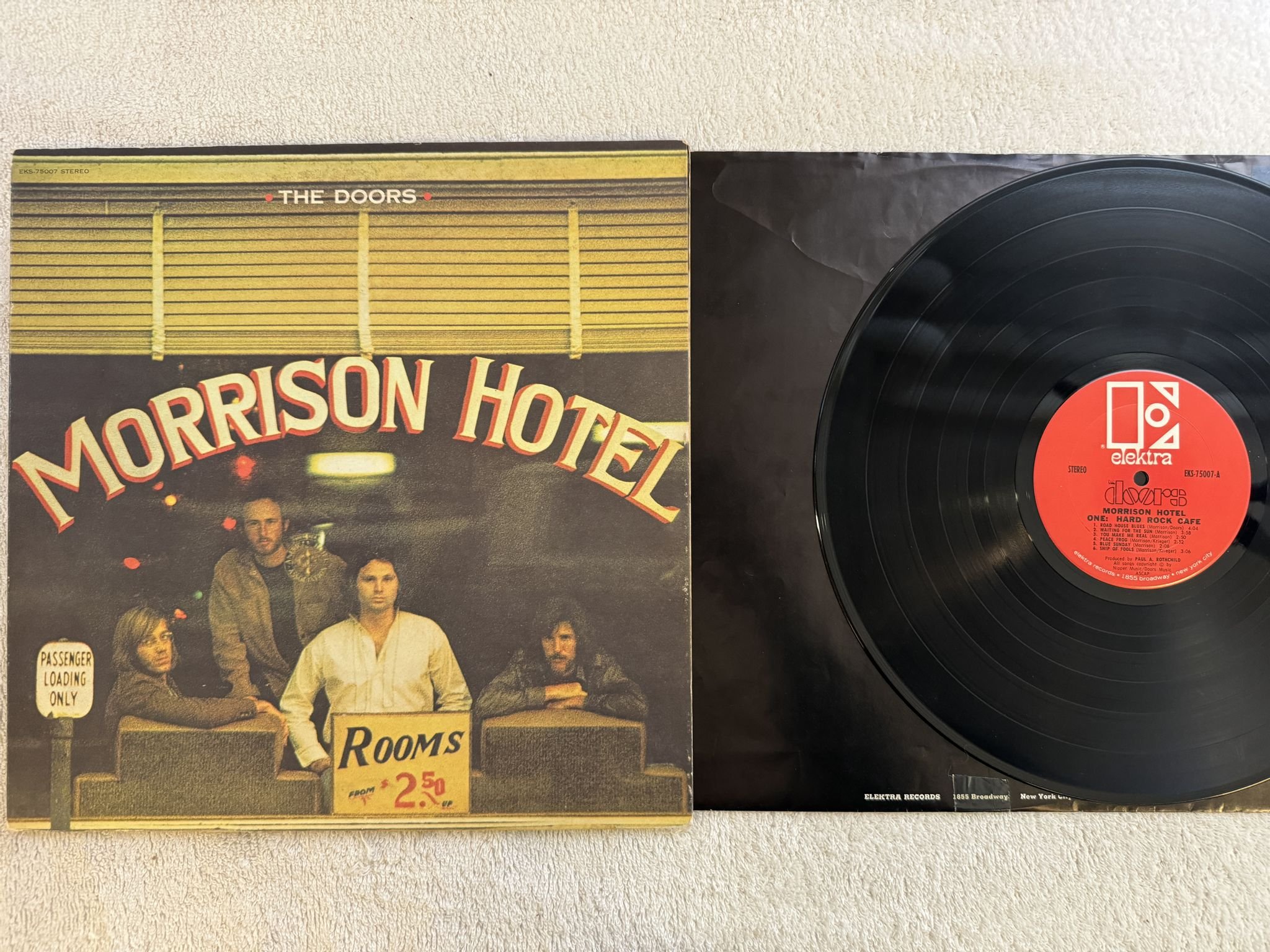 Omslagsbild för skivan THE DOORS morrison hotel LP -70 US EKS-75007 Elektra