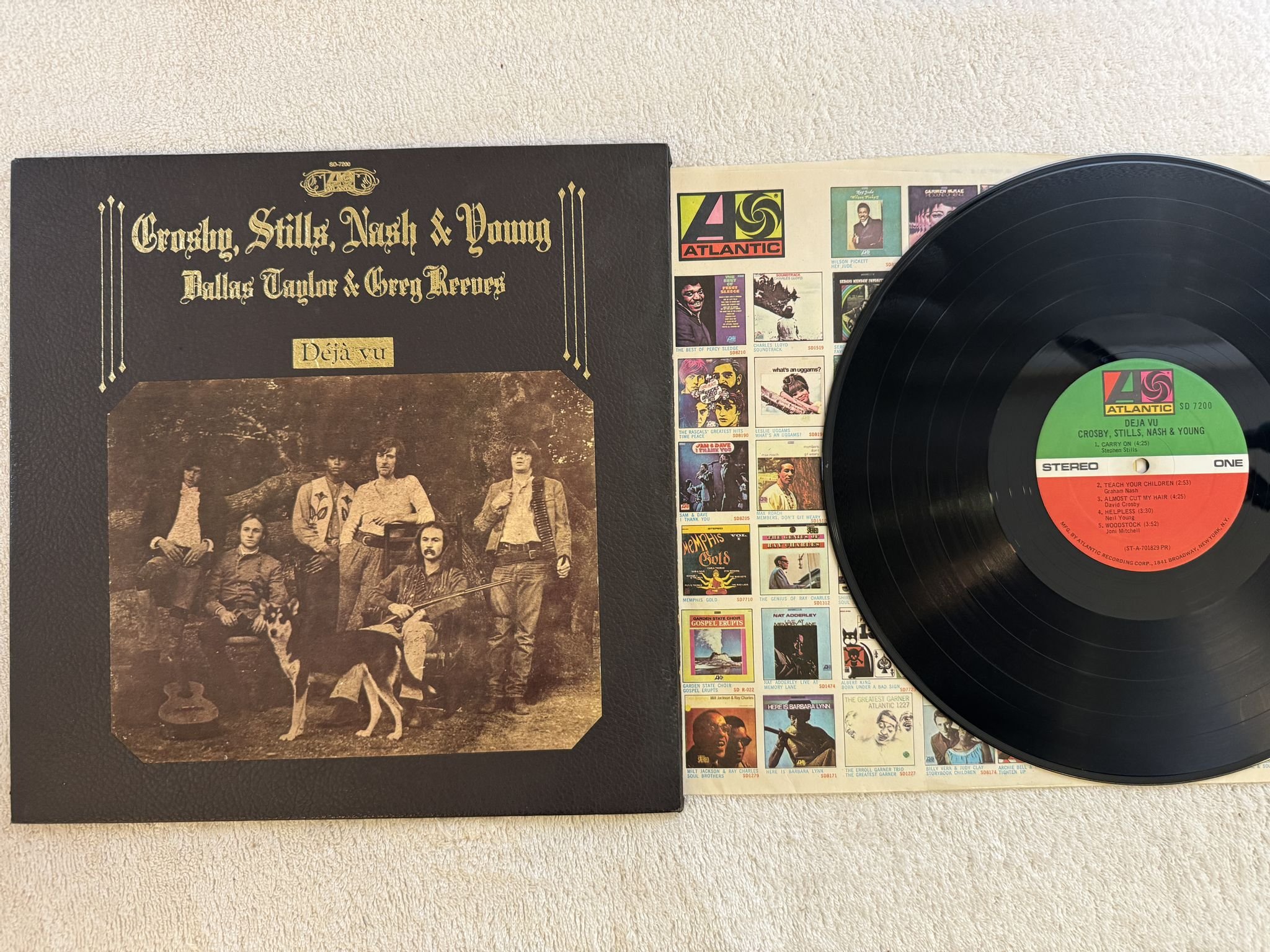 Omslagsbild för skivan CROSBY, STILLS, NASH & DANNY déja vu LP-70 SD 7200 Atlantic