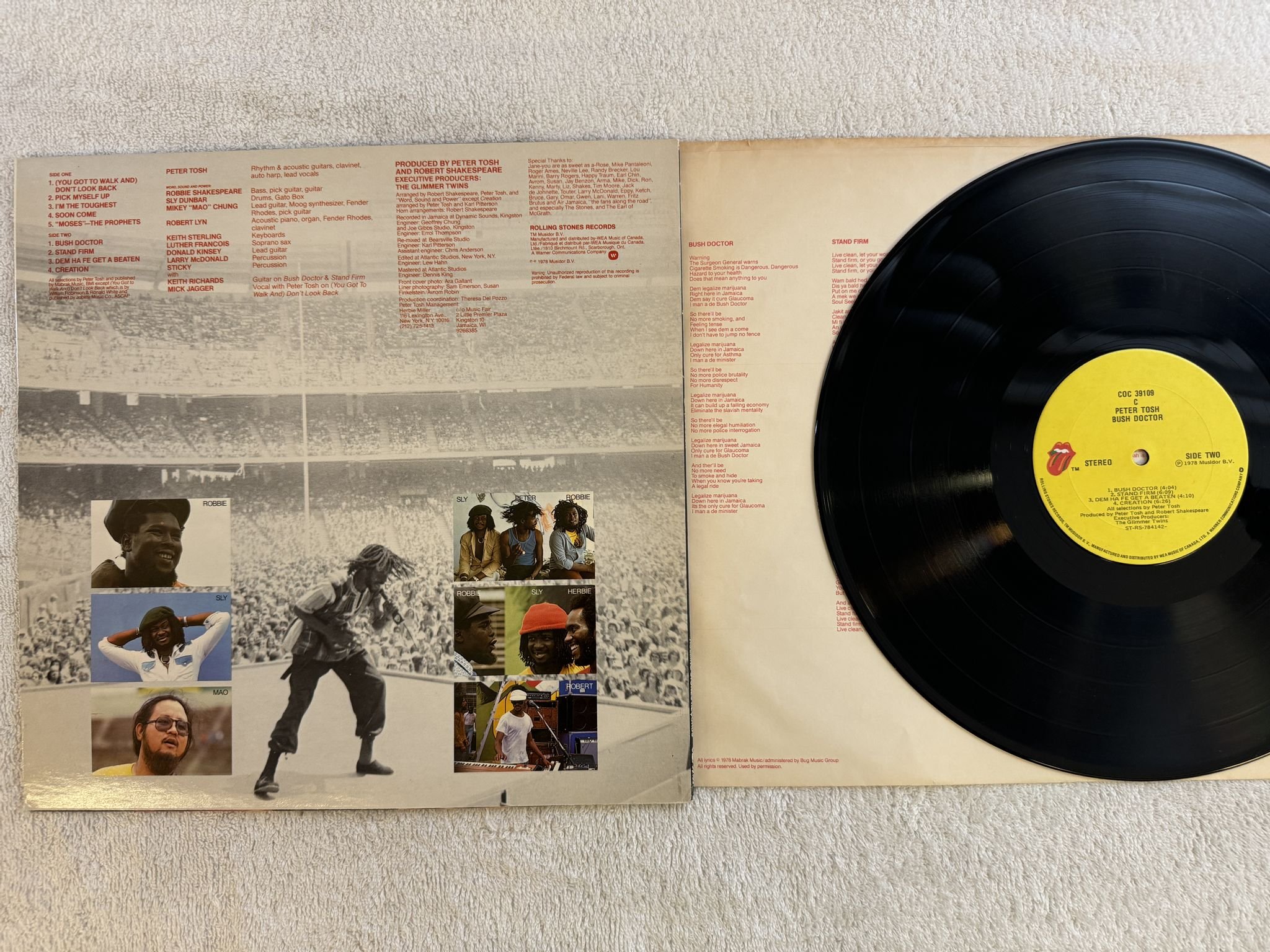 Omslagsbild för skivan PETER TOSH bush doctor LP -78 COC 39109 Rolling Stones Records