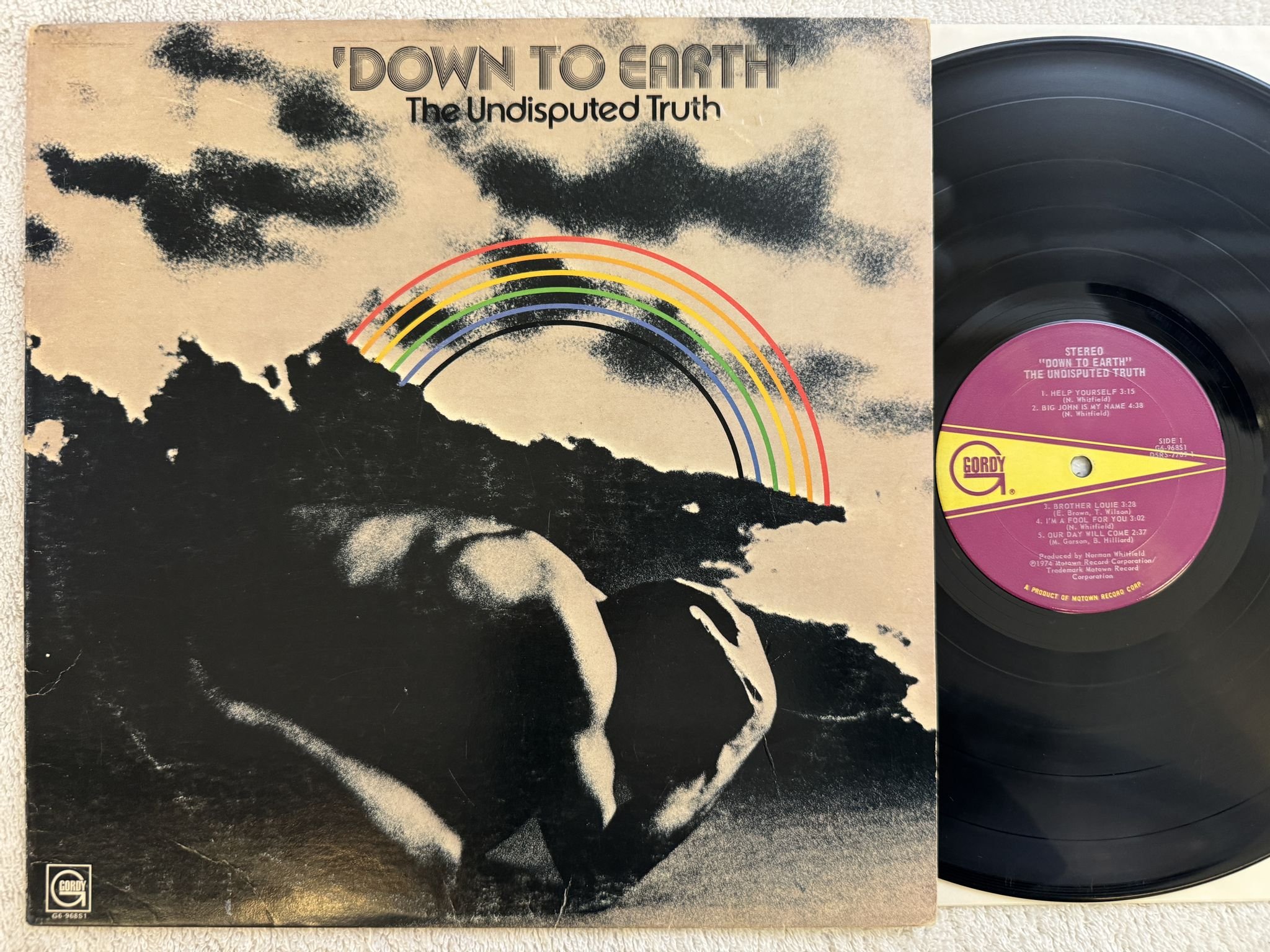 Omslagsbild för skivan THE UNDISPUTED TRUTH down to earth LP -74 G6-968S1 Gordy