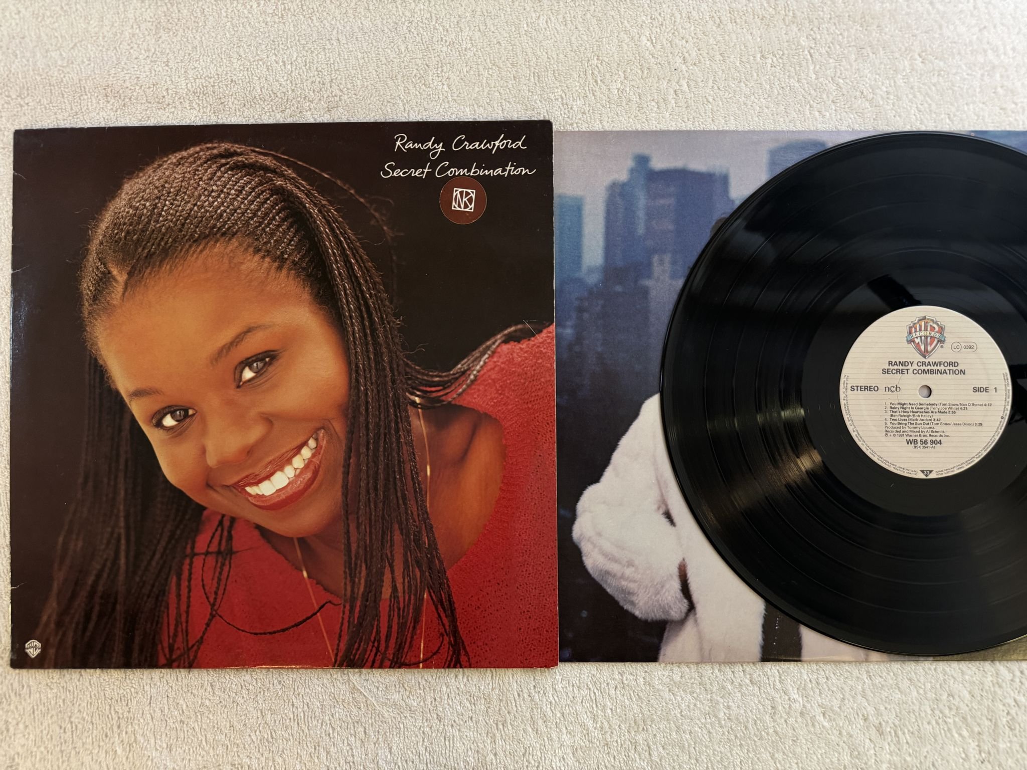 Omslagsbild för skivan RANDY CRAWFORD secret combination LP -81 WB 56 904 Warner Bros. Records
