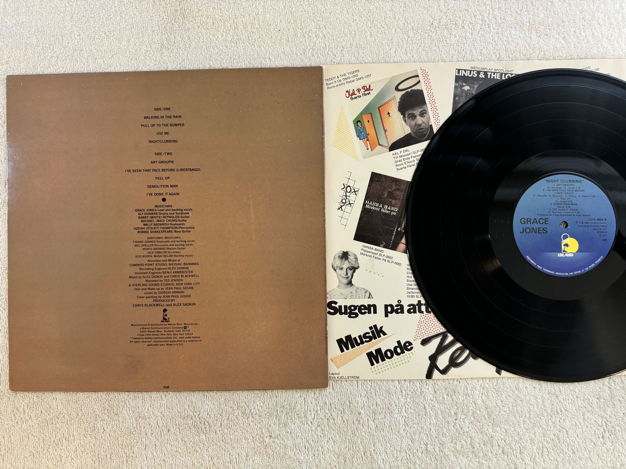 Omslagsbild för skivan GRACE JONES nightclubbing LP -81 ILPS 9624 Island Records