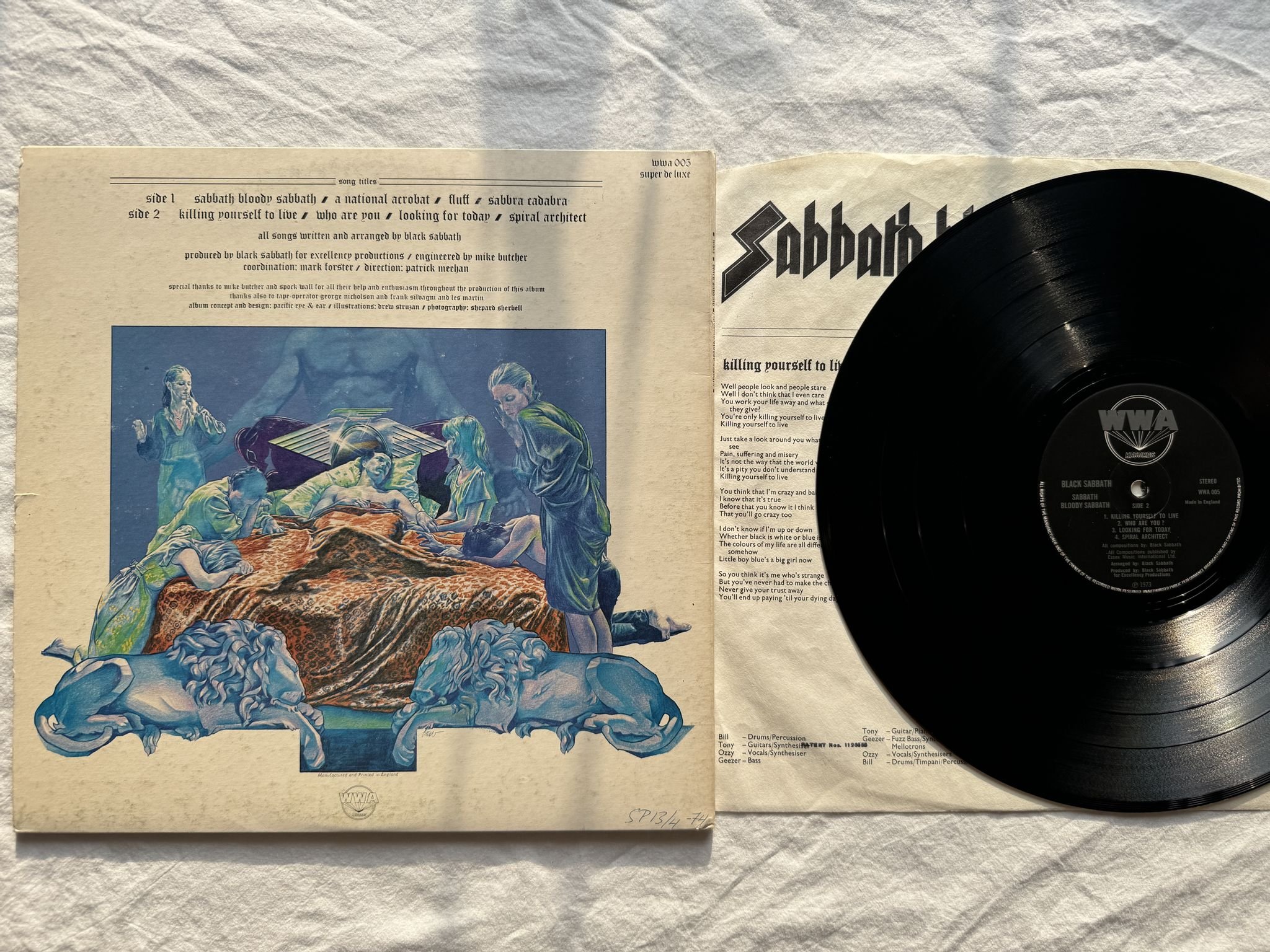 Omslagsbild för skivan BLACK SABBATH sabbath bloody sabbath LP -73 UK WWA 005 WWA Records
